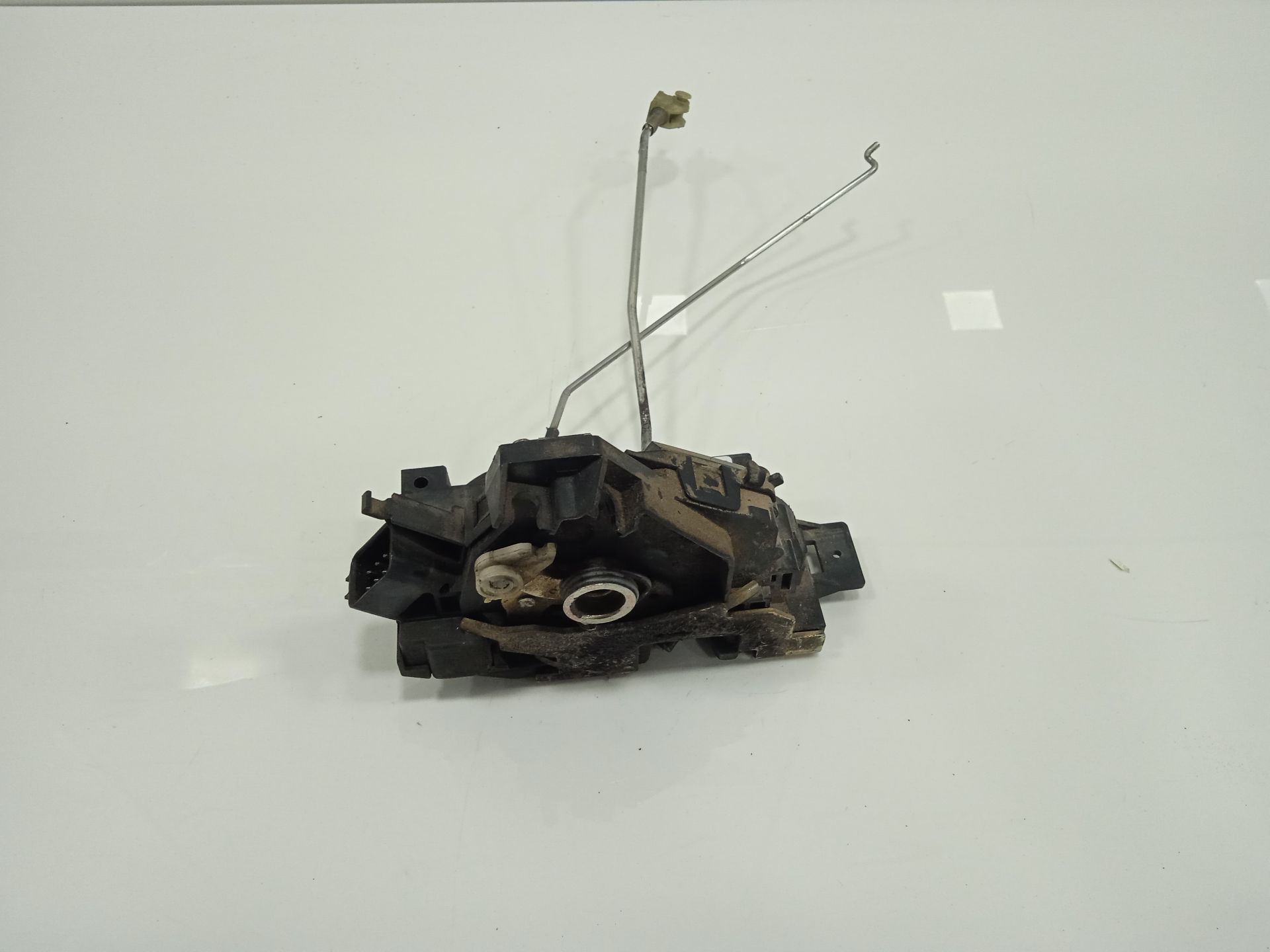 CERRADURA PUERTA DELANTERA DERECHA FORD FOCUS BERLINA (CAK) Ghia   |   01.01 - 12.04