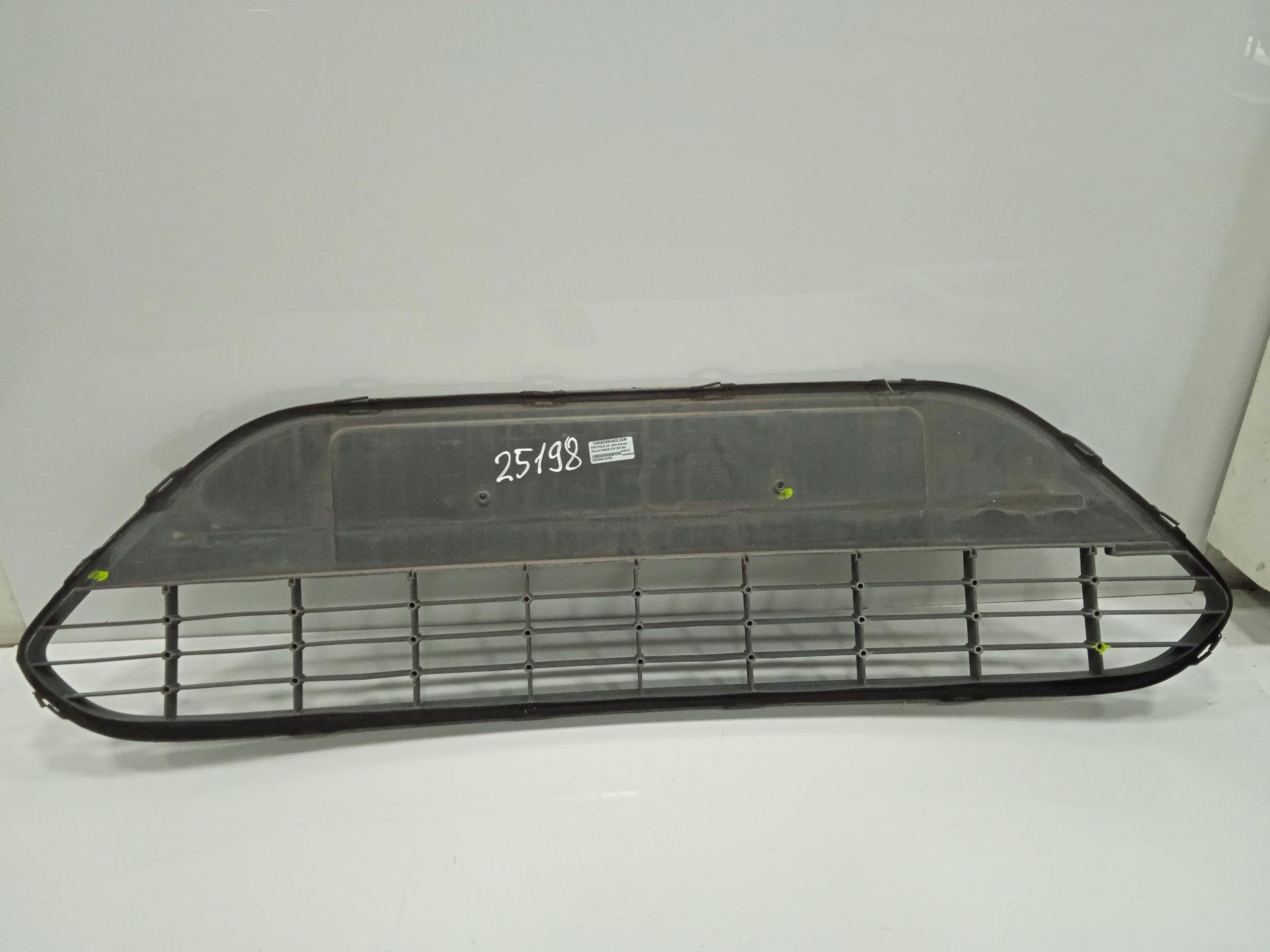 REJILLA PARAGOLPES CENTRAL FORD FOCUS LIM. (CB4) Business