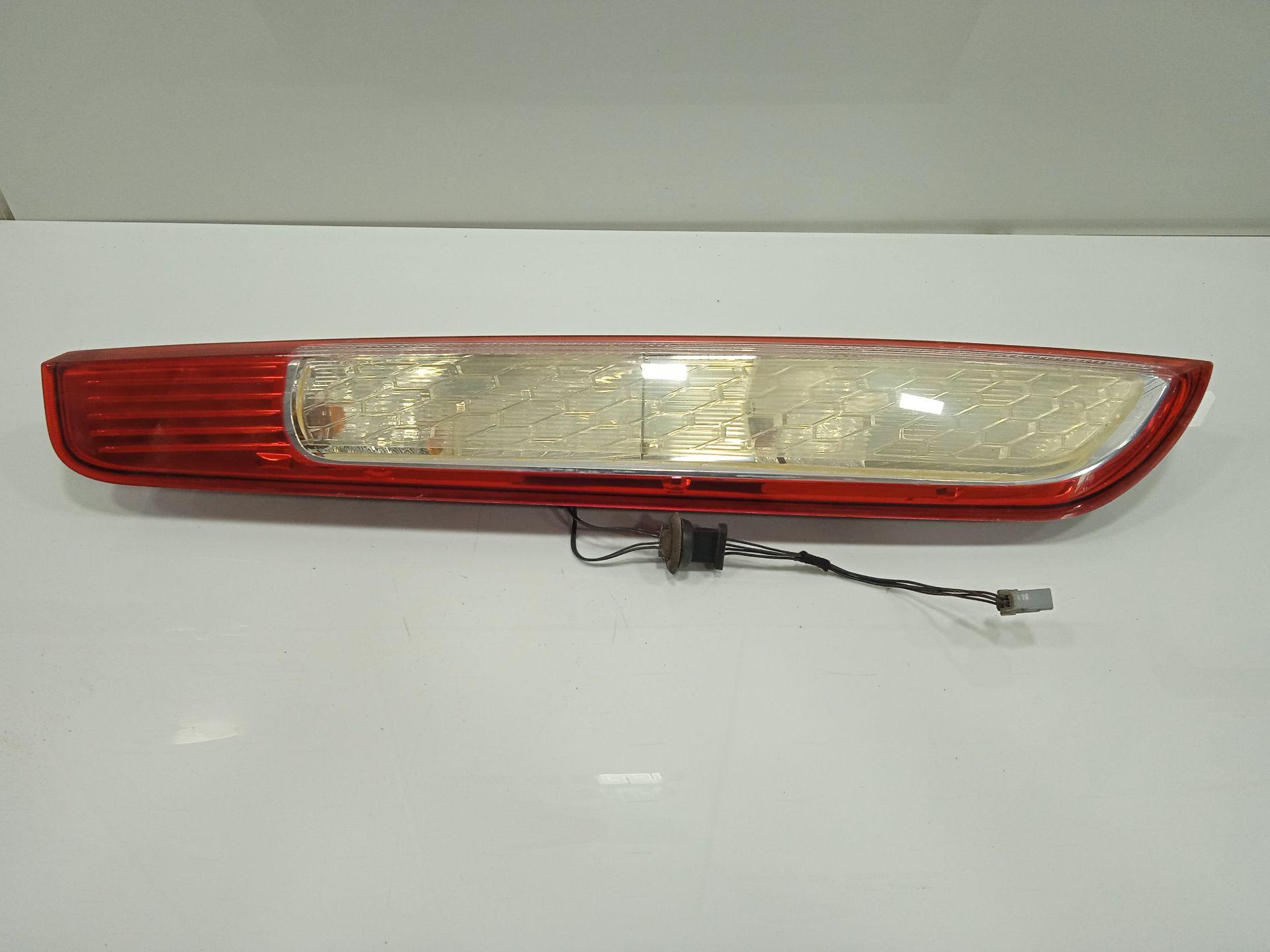 PILOTO TRASERO IZQUIERDO FORD FOCUS LIM. (CB4) Business