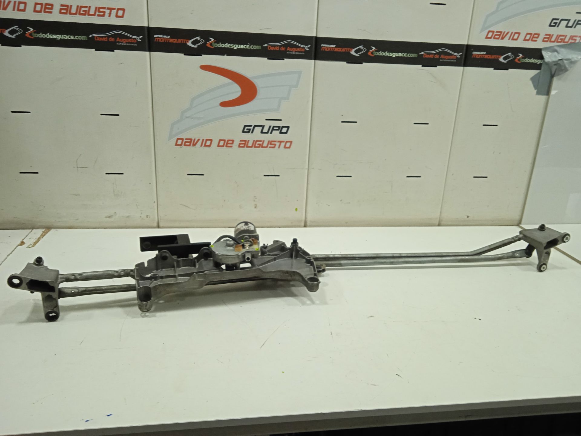 MOTOR LIMPIA DELANTERO foto 4