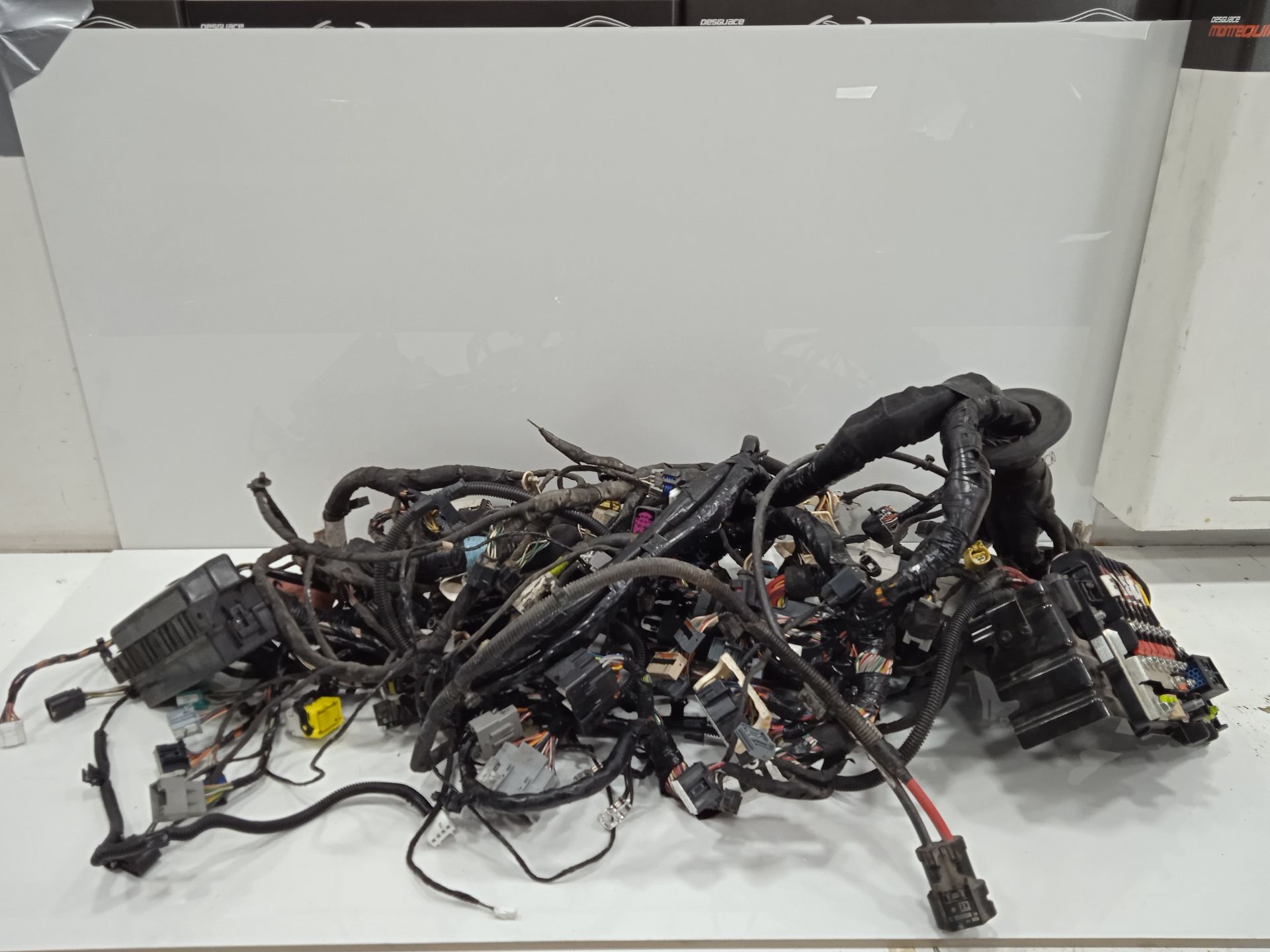 INSTALACION ELECTRICA TESLA MODEL S Basis