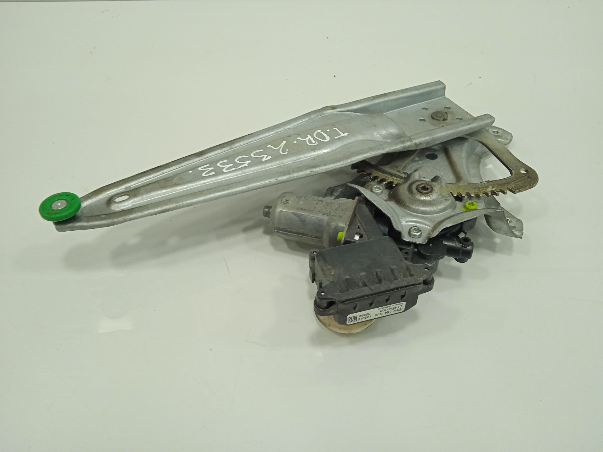 ELEVALUNAS TRASERO DERECHO TOYOTA AURIS Active
