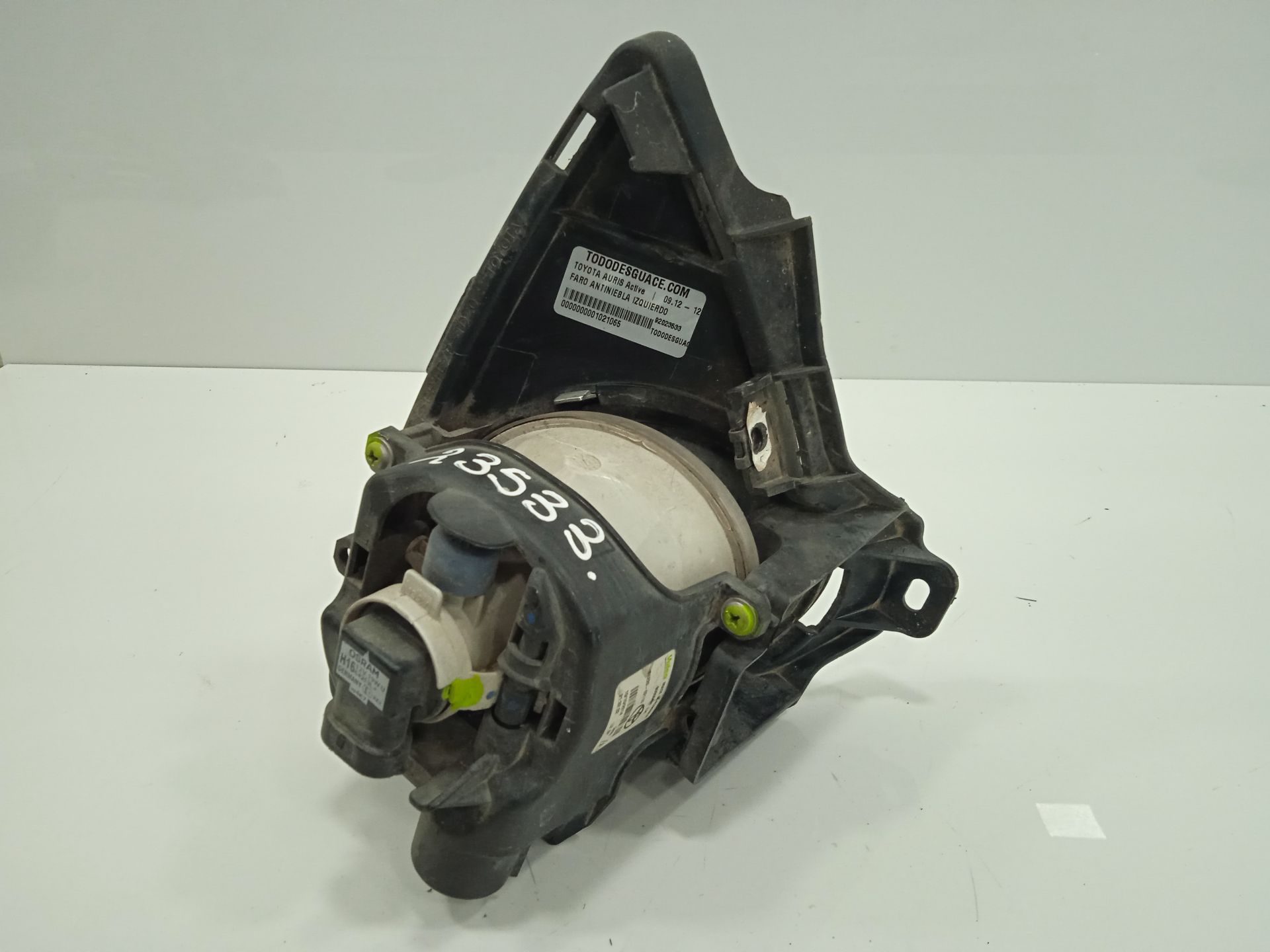 FARO ANTINIEBLA IZQUIERDO TOYOTA AURIS Active
