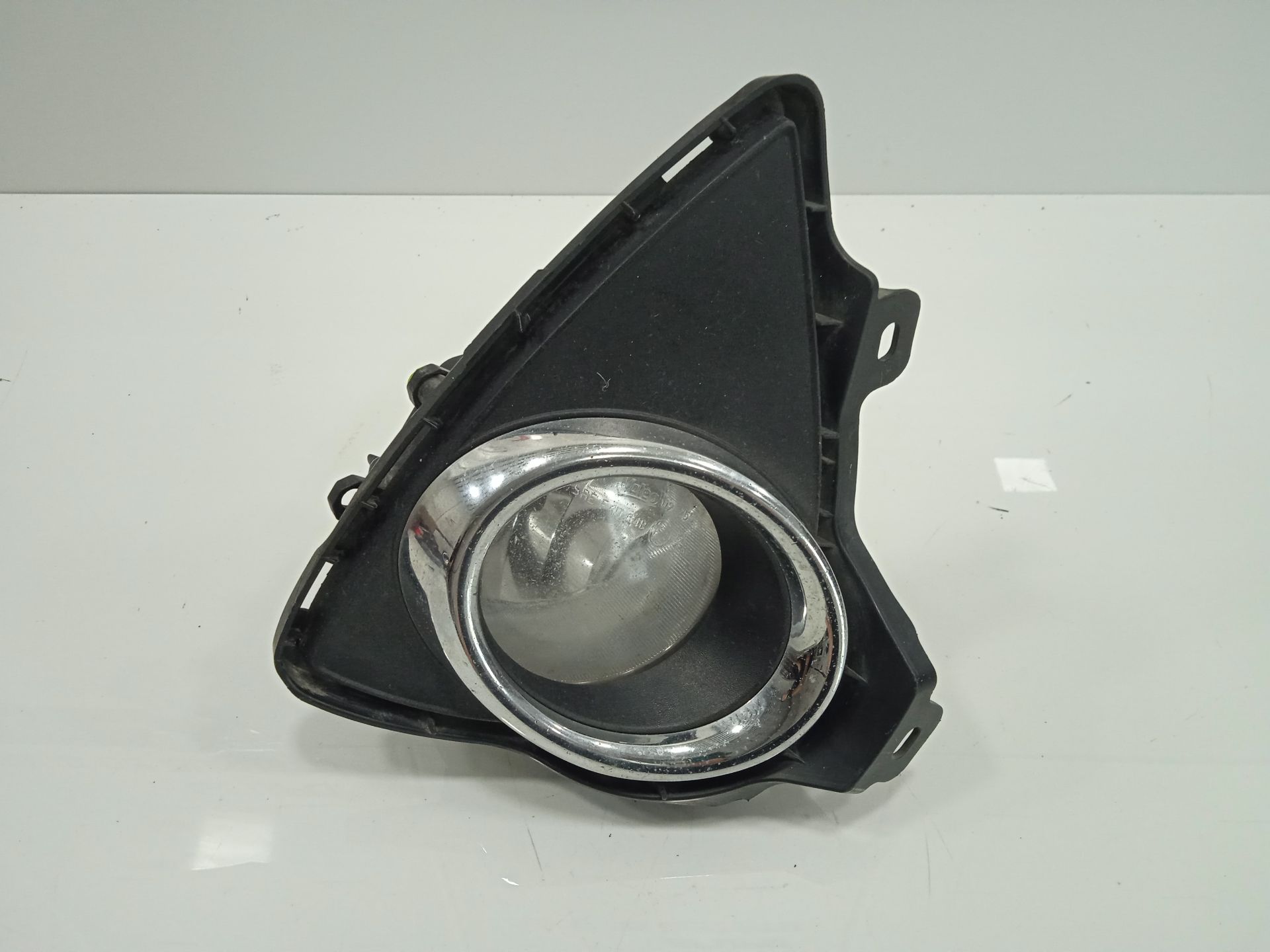 FARO ANTINIEBLA DERECHO TOYOTA AURIS Active