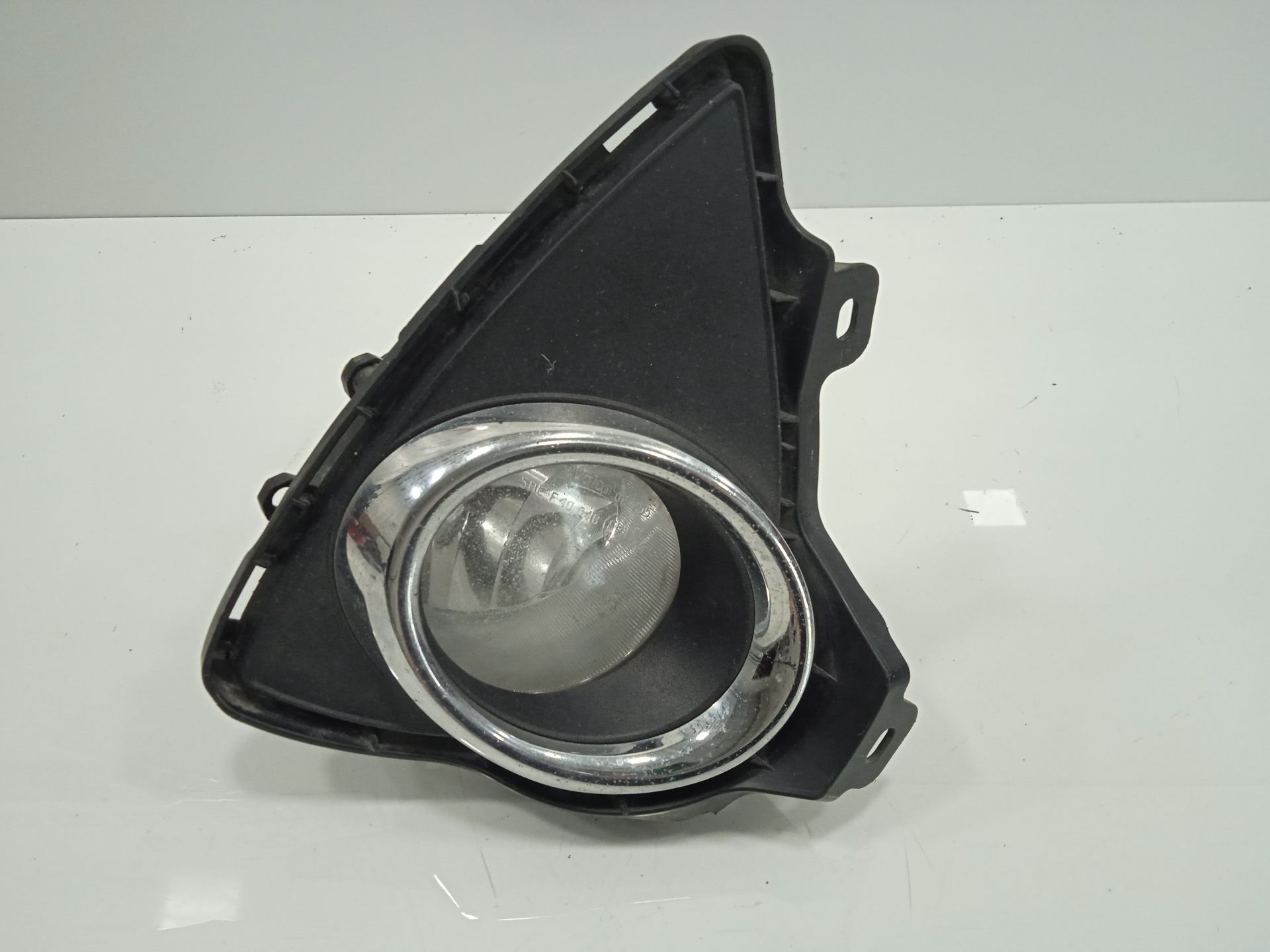 FARO ANTINIEBLA DERECHO TOYOTA AURIS Active