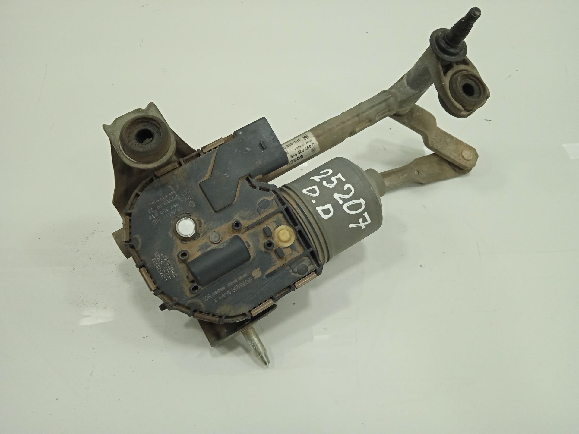 MOTOR LIMPIA DELANTERO foto 4