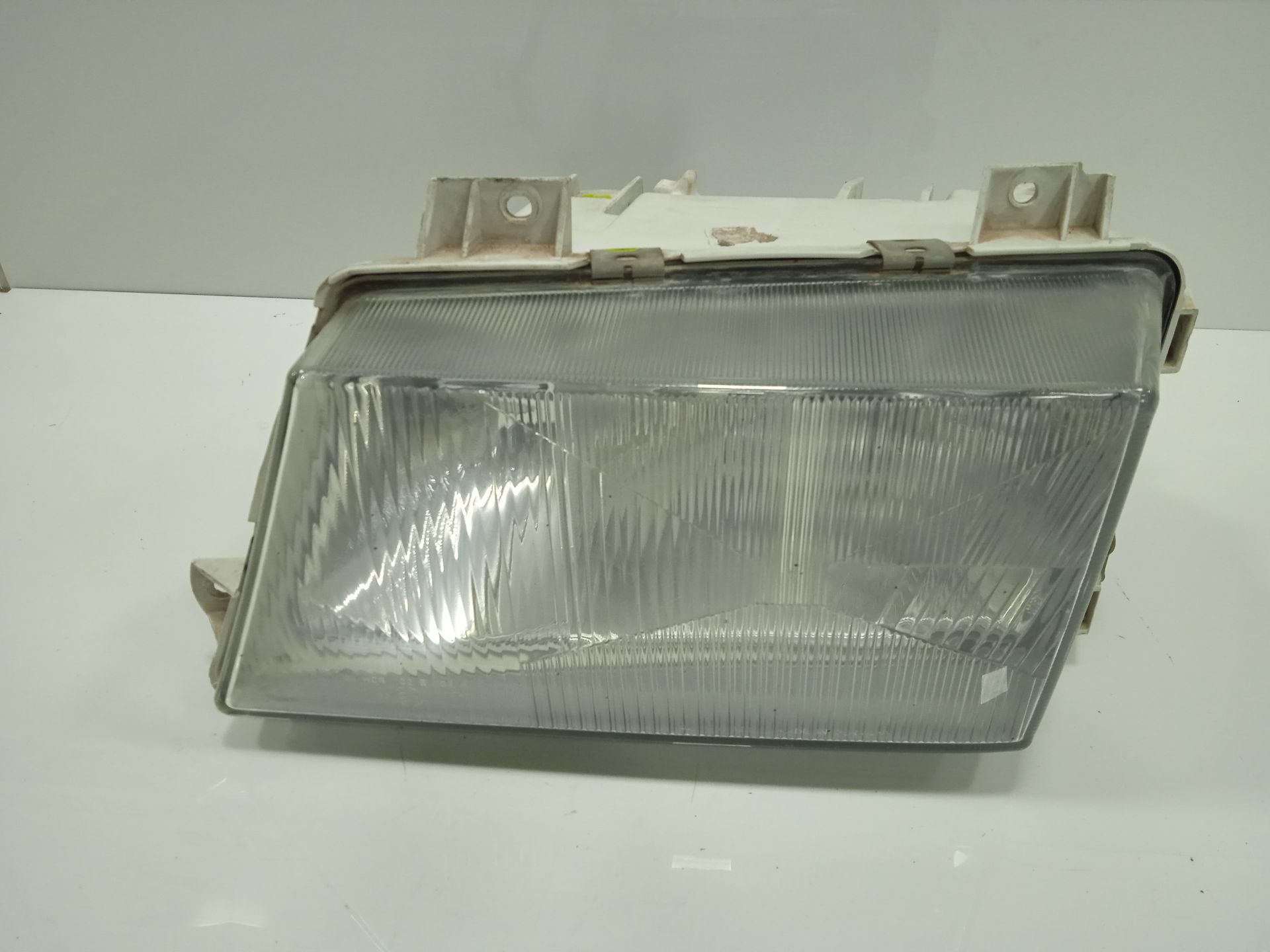 FARO IZQUIERDO MERCEDES-BENZ VARIO (TW2)SERIE/BM 667/668/670 *