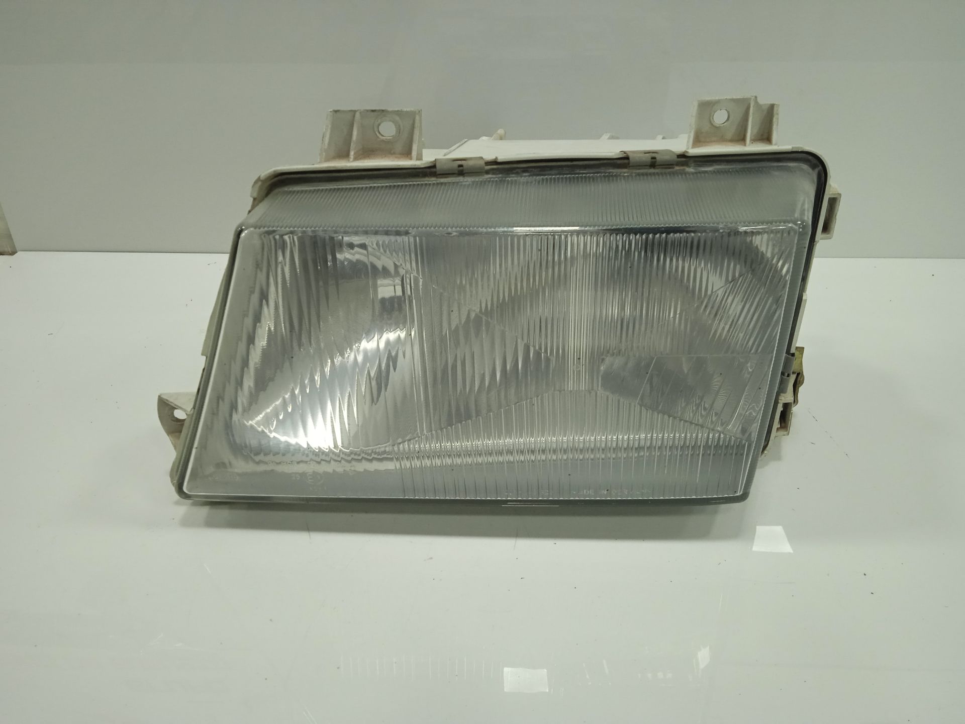 FARO IZQUIERDO MERCEDES-BENZ VARIO (TW2)SERIE/BM 667/668/670 *