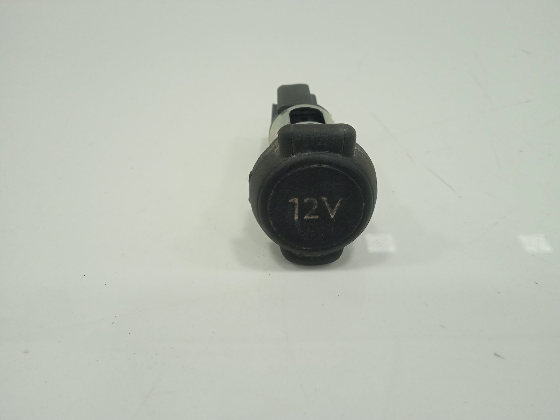 TOMA 12V / 24V CITROEN C-ELYSÉE Feel   |   02.17 - 12.20