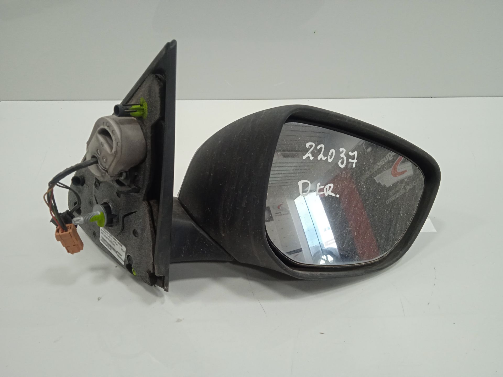 RETROVISOR DERECHO CITROEN C-ELYSÉE Feel   |   02.17 - 12.20