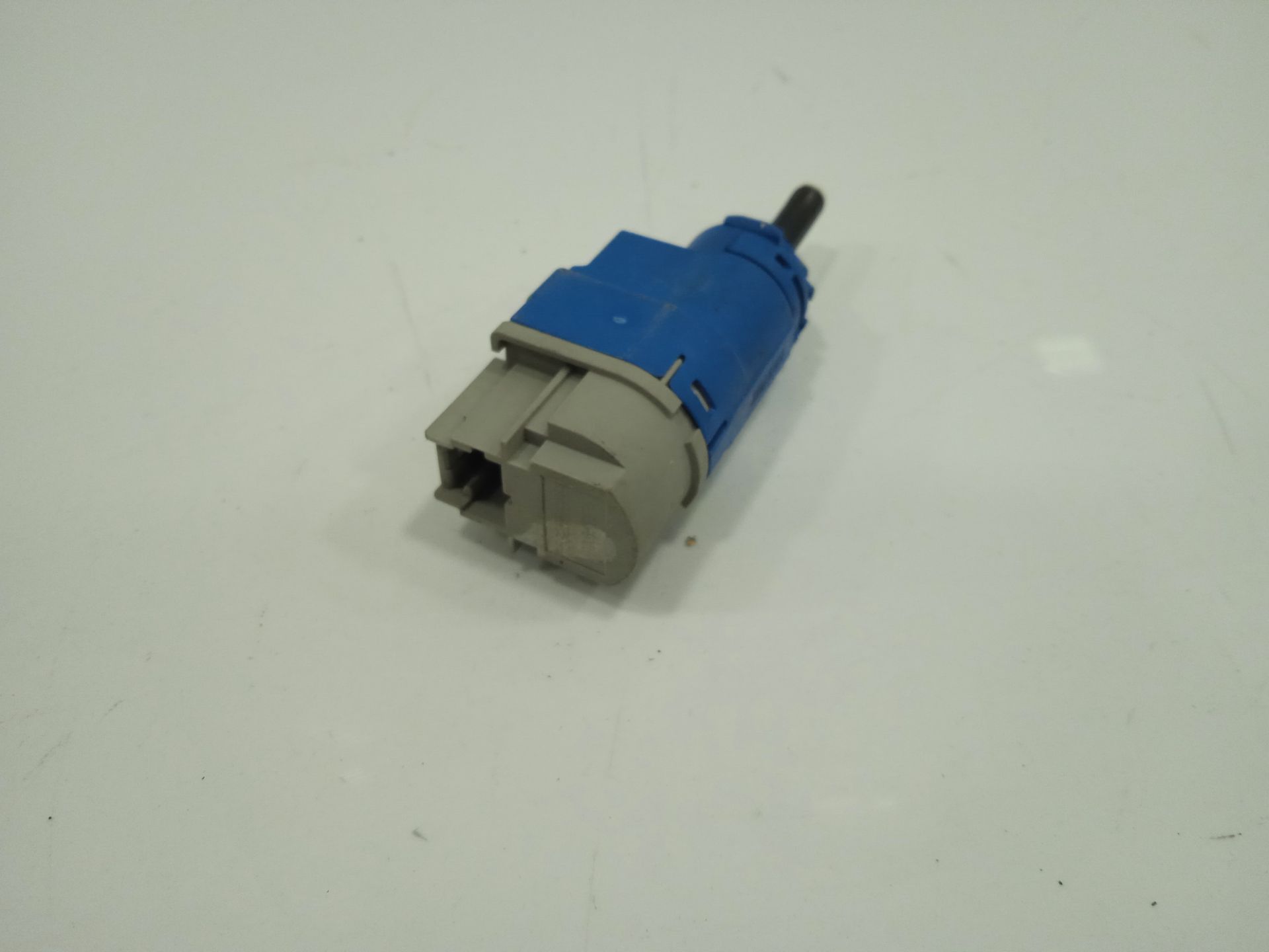 SENSOR PEDAL EMBRAGUE DACIA LODGY Ambiance   |   04.12 - 12.18