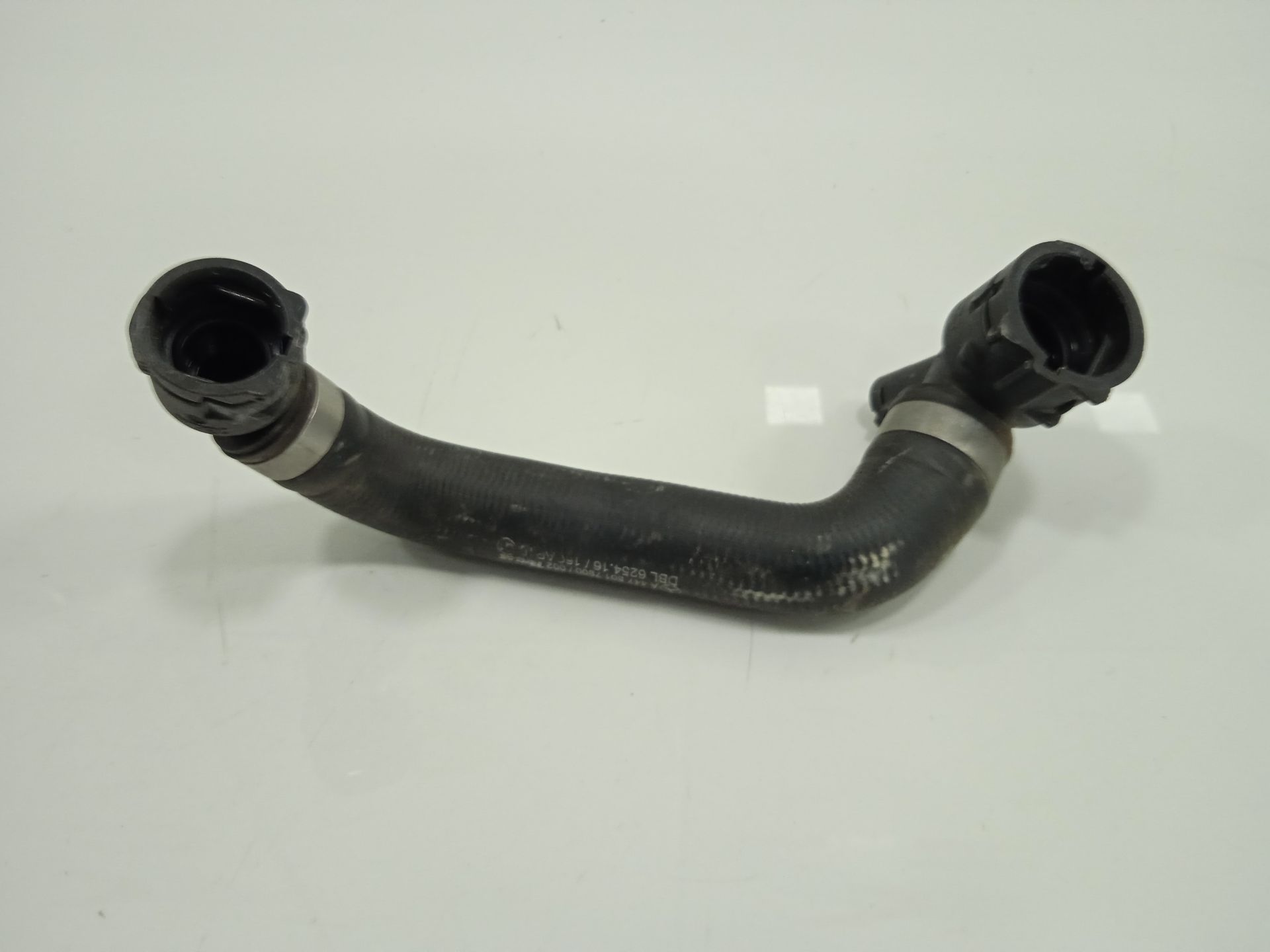 TUBO AGUA MERCEDES-BENZ EQV -CLASE (447) *