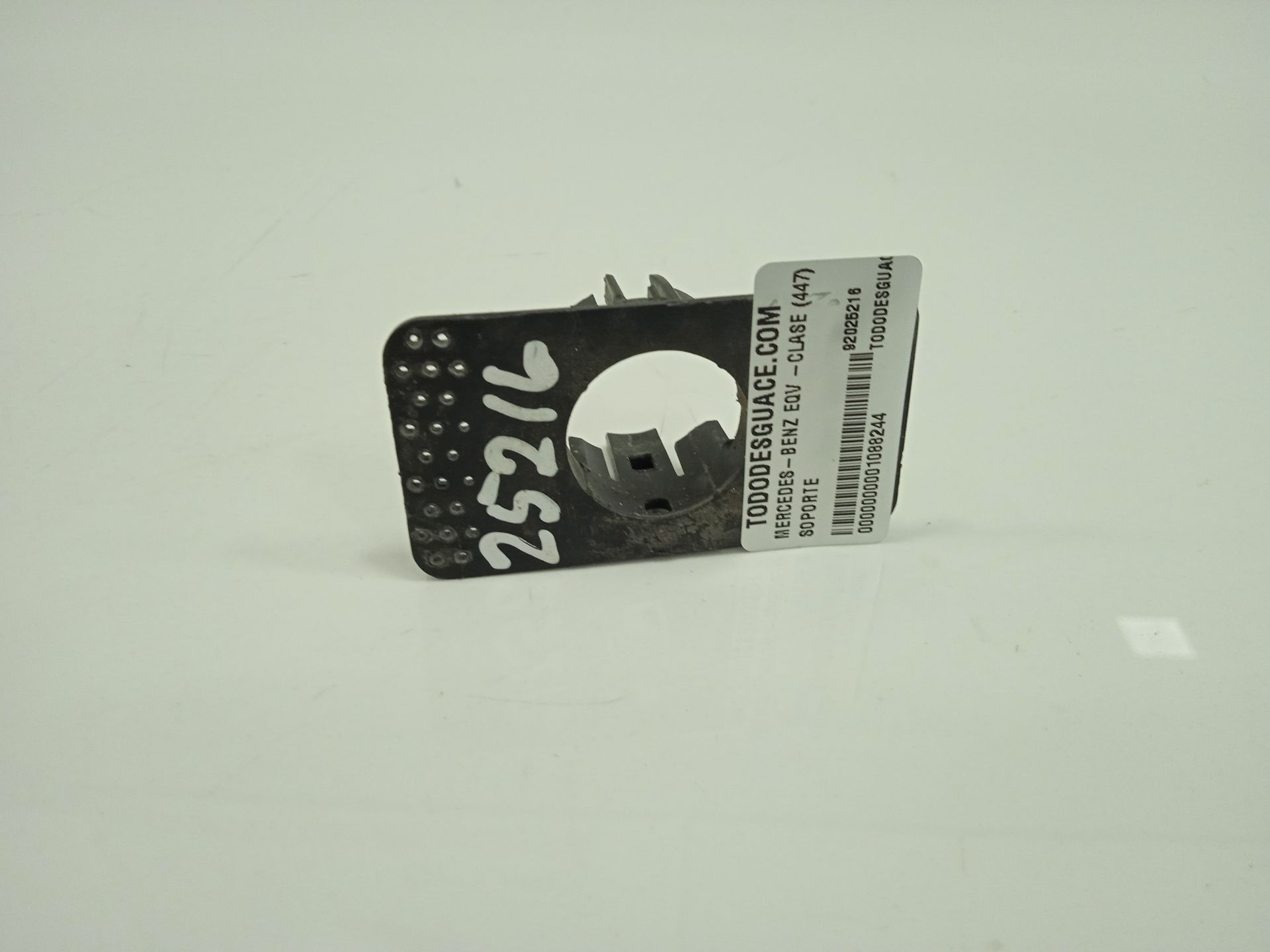SOPORTE MERCEDES-BENZ EQV -CLASE (447) *