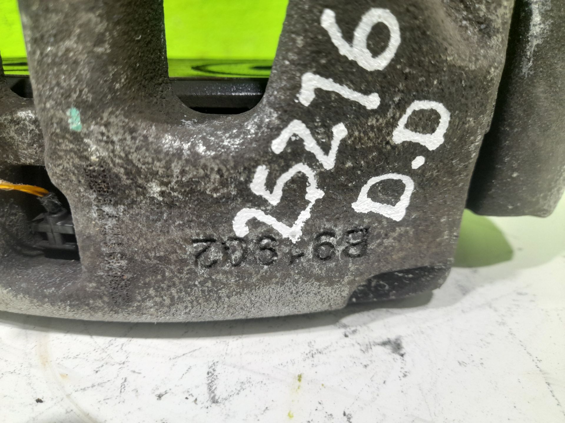 PINZA DE FRENO DELANTERA DERECHA foto 3