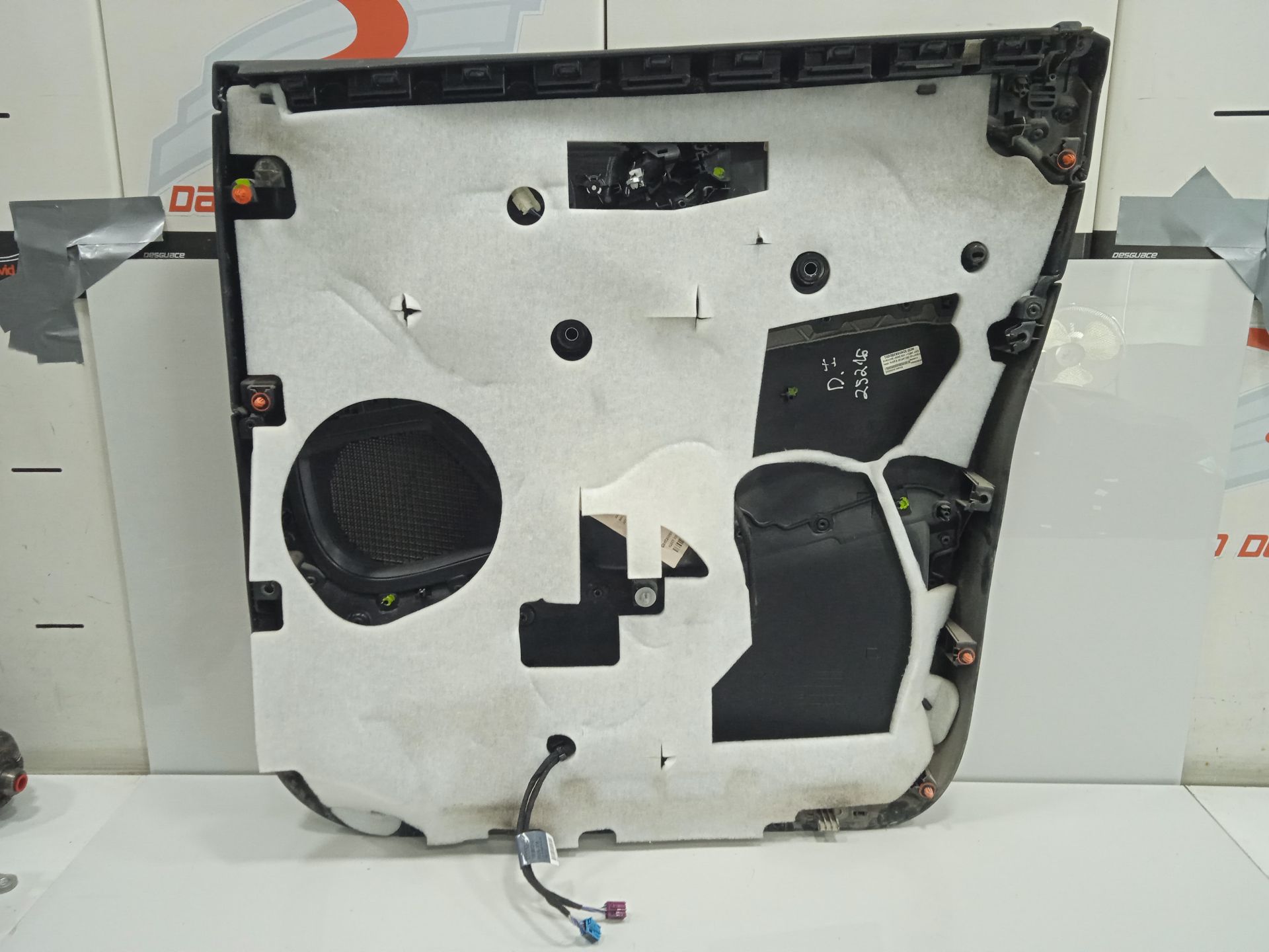 PAÑO PUERTA DELANTERO IZQUIERDO MERCEDES-BENZ EQV -CLASE (447) *