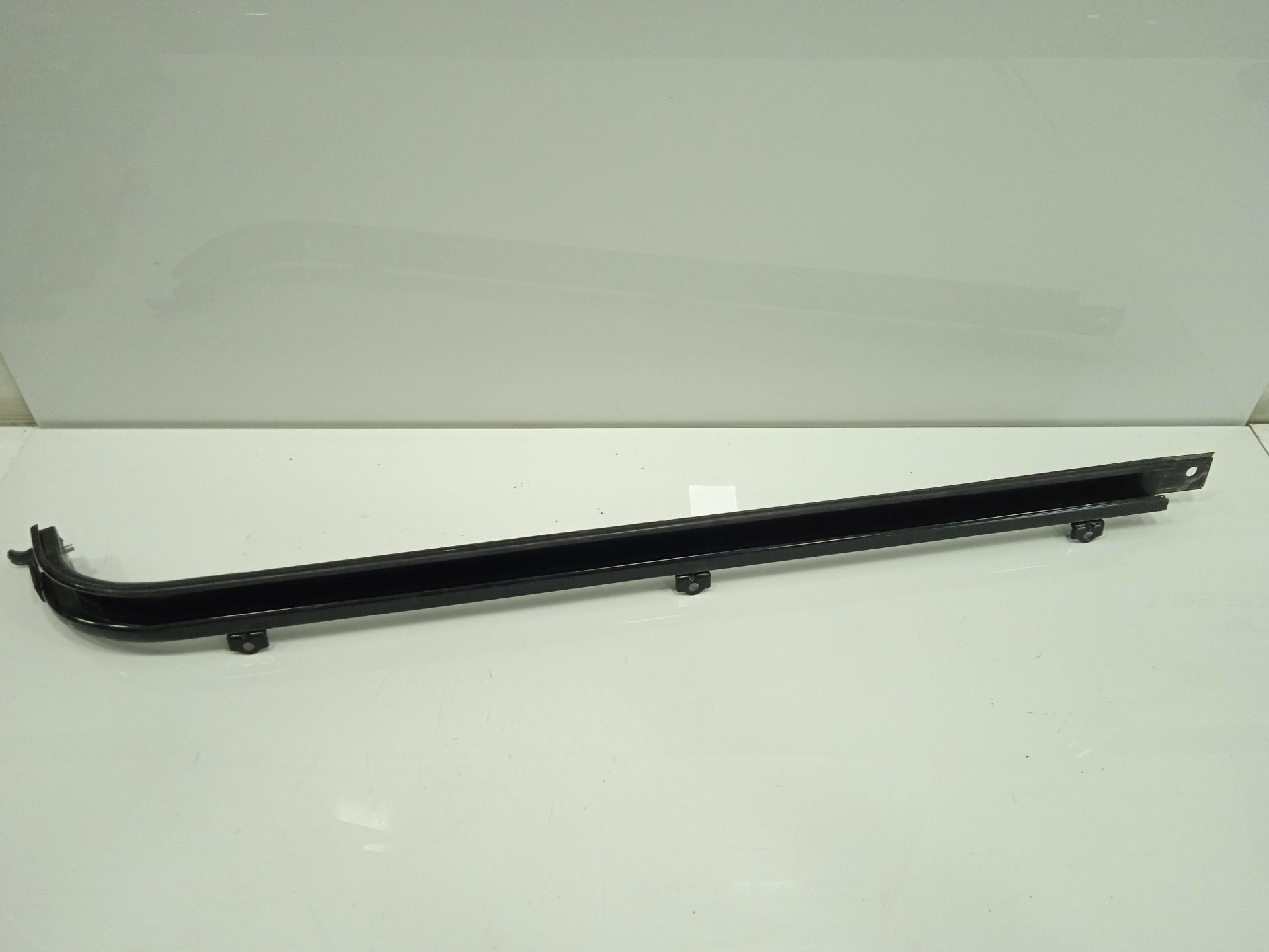 SOPORTE GUIA PUERTA CORREDERA MERCEDES-BENZ EQV -CLASE (447) *