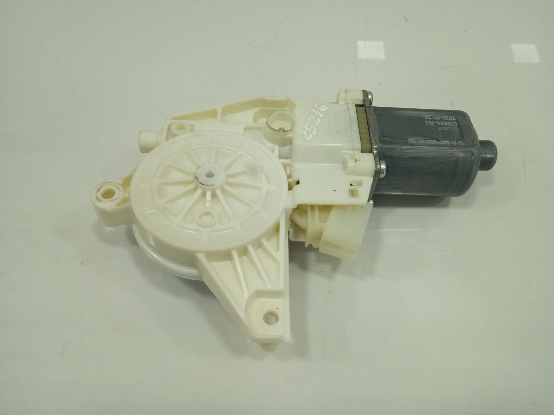 MOTOR ELEVALUNAS DELANTERO IZQUIERDO foto 3