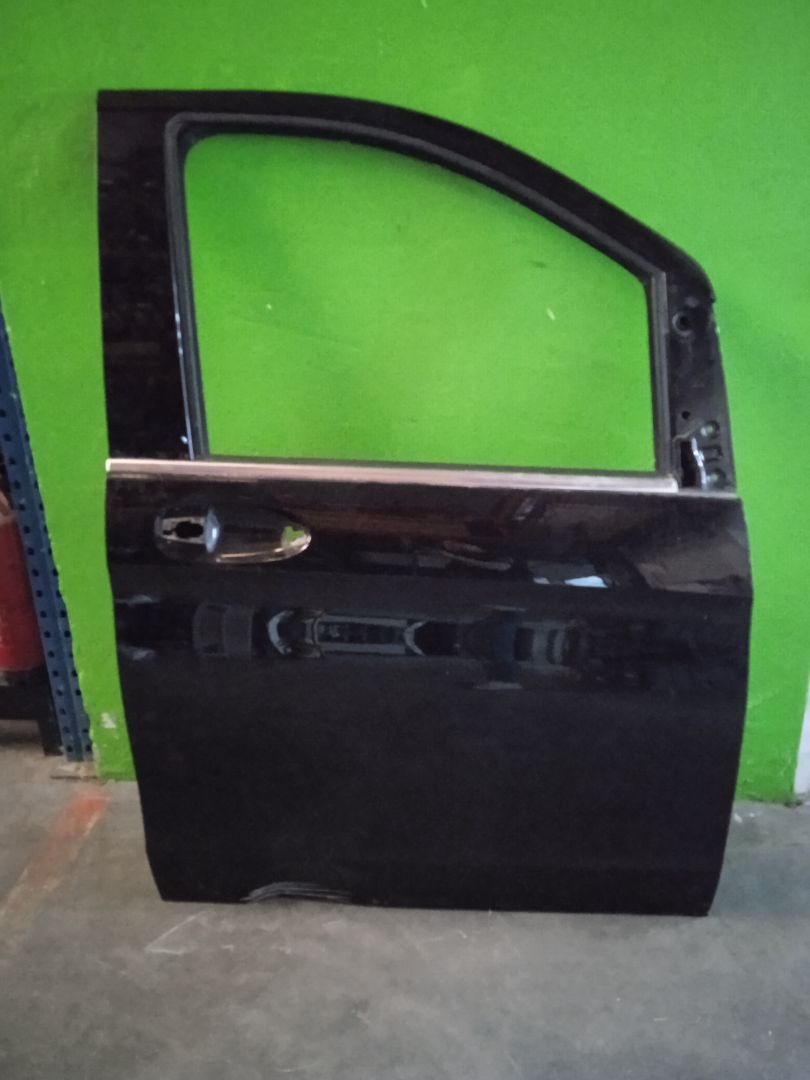PUERTA DELANTERA DERECHA