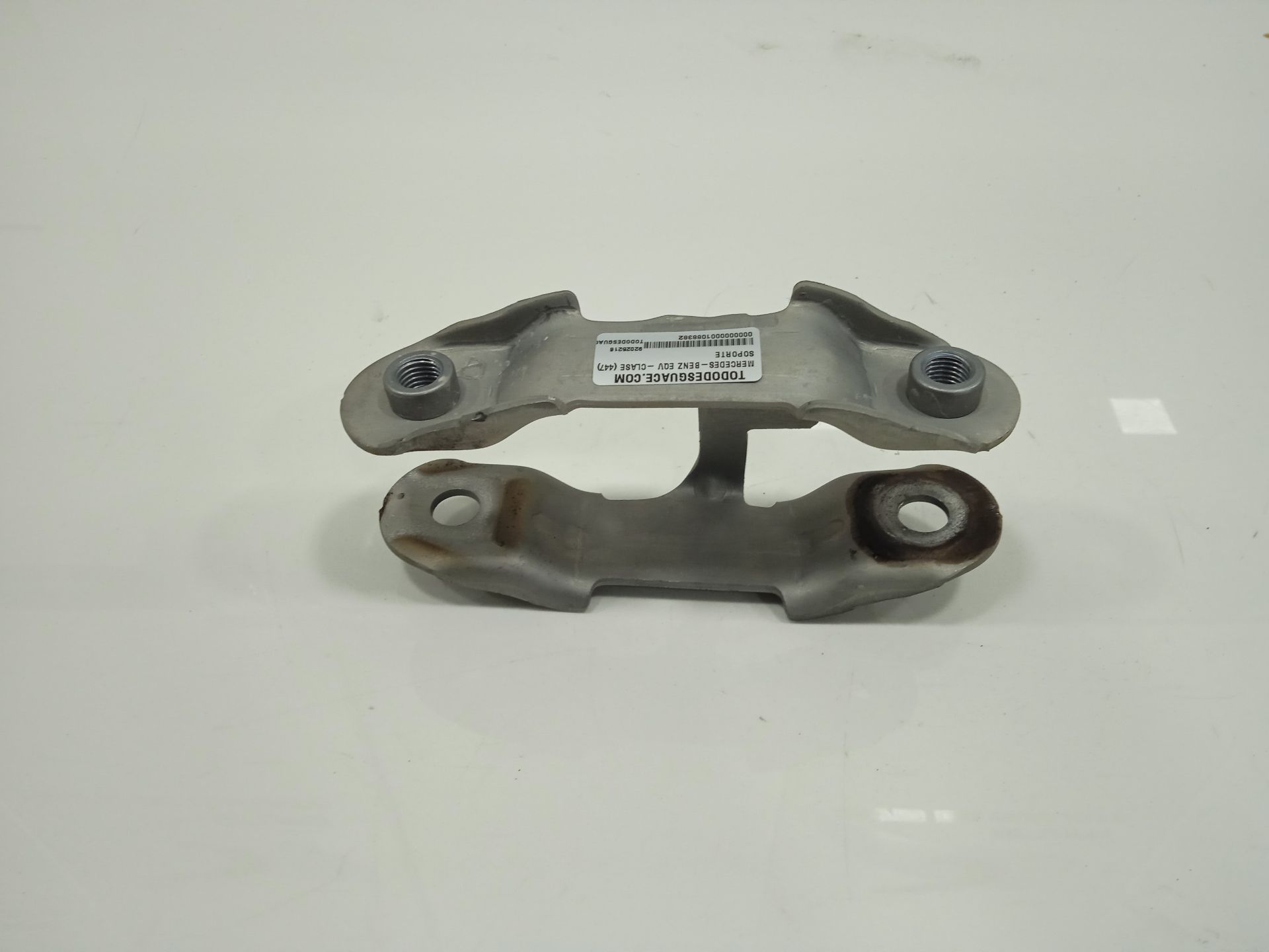SOPORTE MERCEDES-BENZ EQV -CLASE (447) *