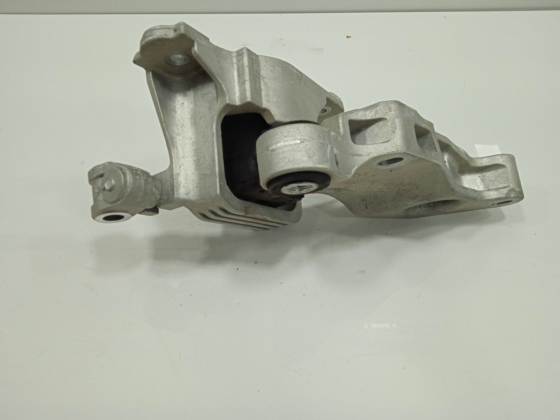 SOPORTE MOTOR foto 3