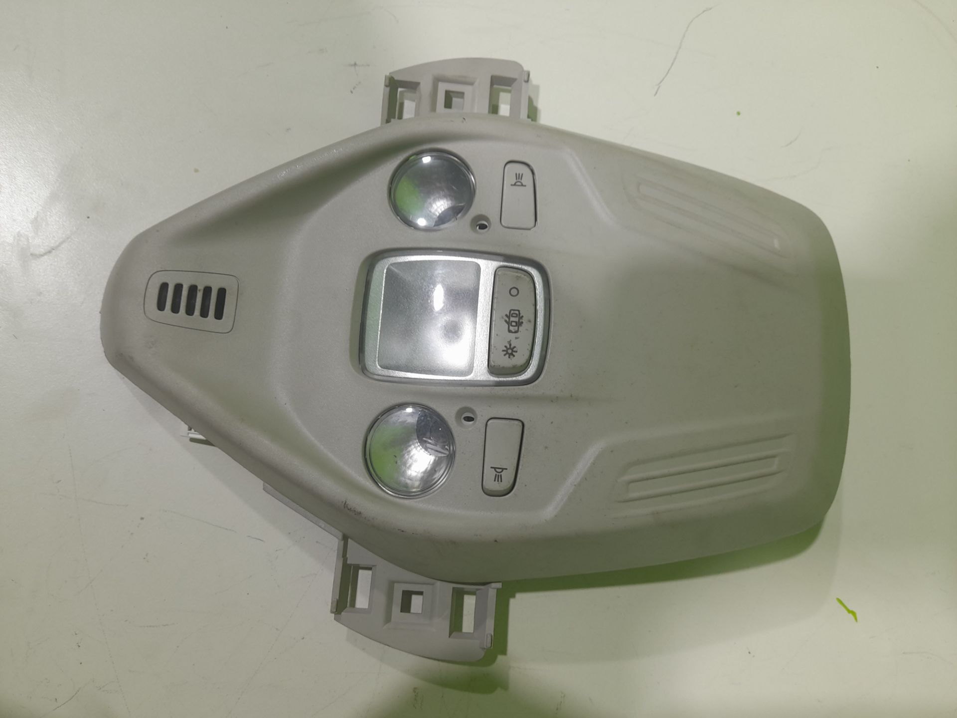 LUZ INTERIOR CITROEN C4 PICASSO Business Class   |   02.15 - 12.15