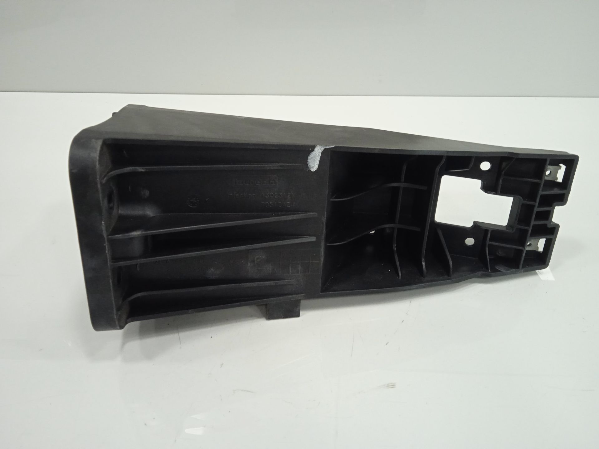 SOPORTE MERCEDES-BENZ EQV -CLASE (447) *