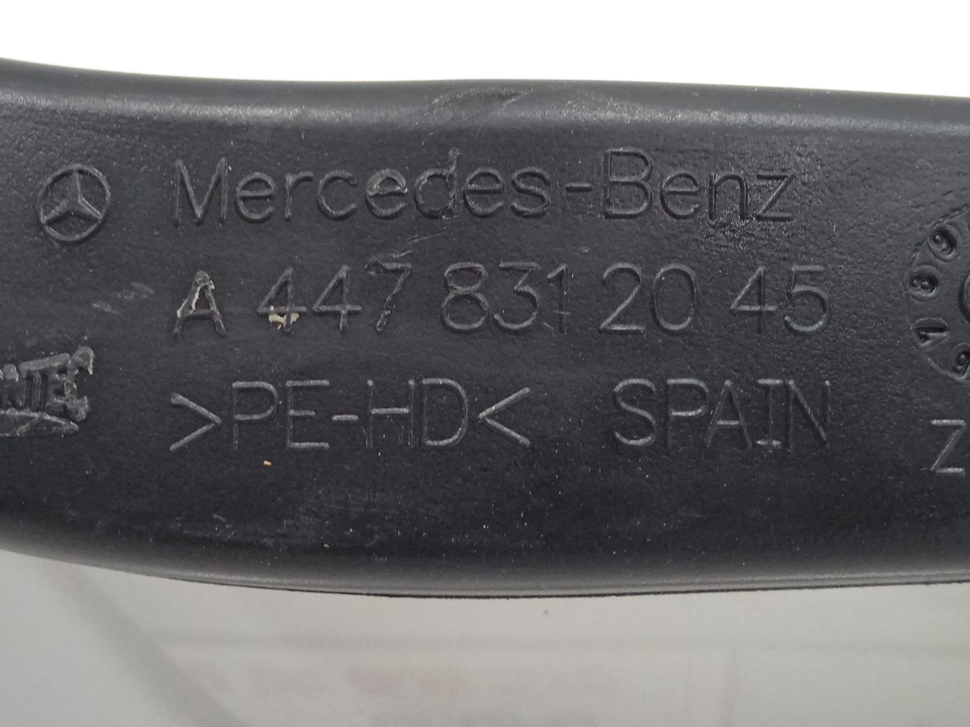 TUBO DE AIRE MERCEDES-BENZ EQV -CLASE (447) *