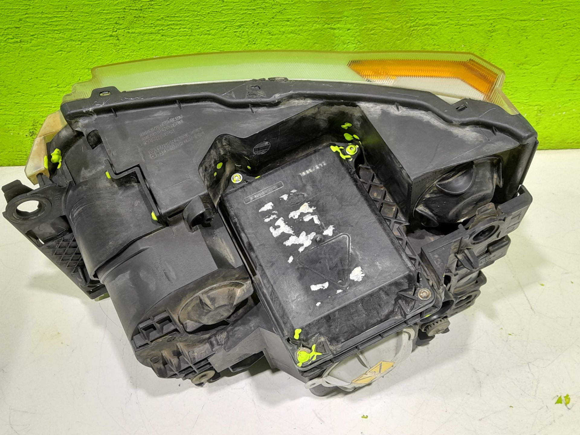 FARO IZQUIERDO LAND ROVER DISCOVERY (...) V6 TD HSE   |   08.04 - 12.09
