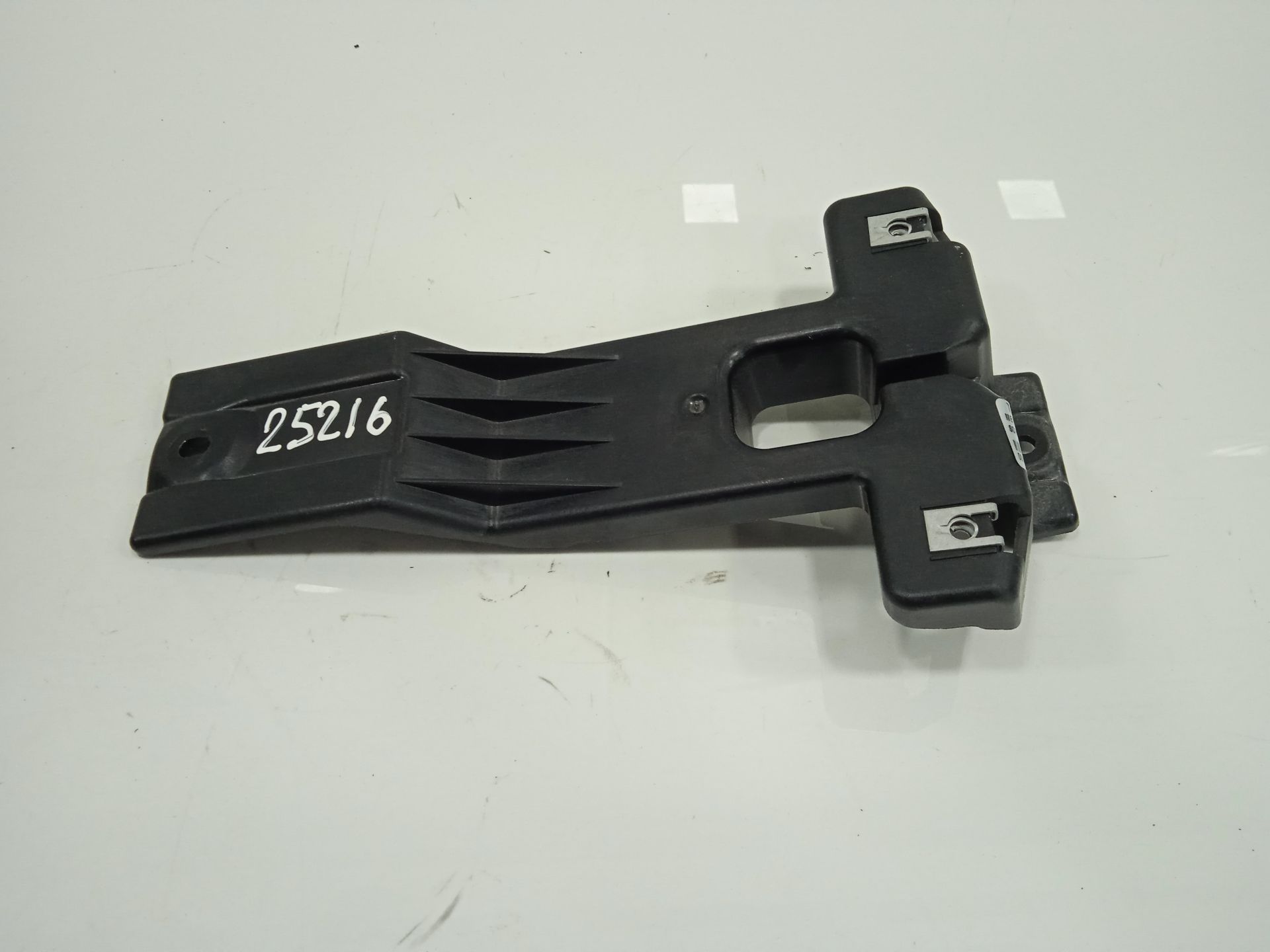 SOPORTE MERCEDES-BENZ EQV -CLASE (447) *