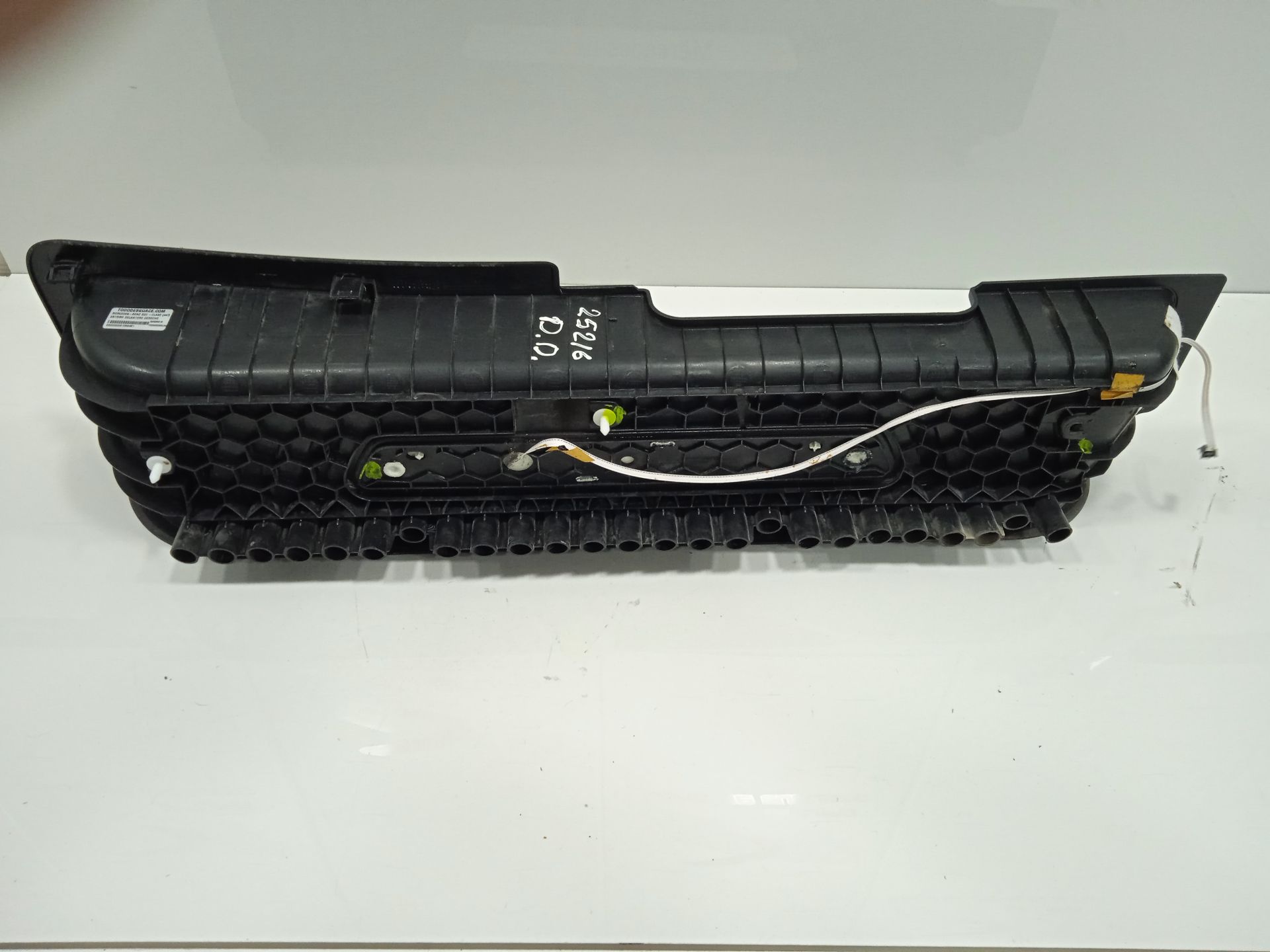 ESTRIBO DELANTERO DERECHO MERCEDES-BENZ EQV -CLASE (447) *