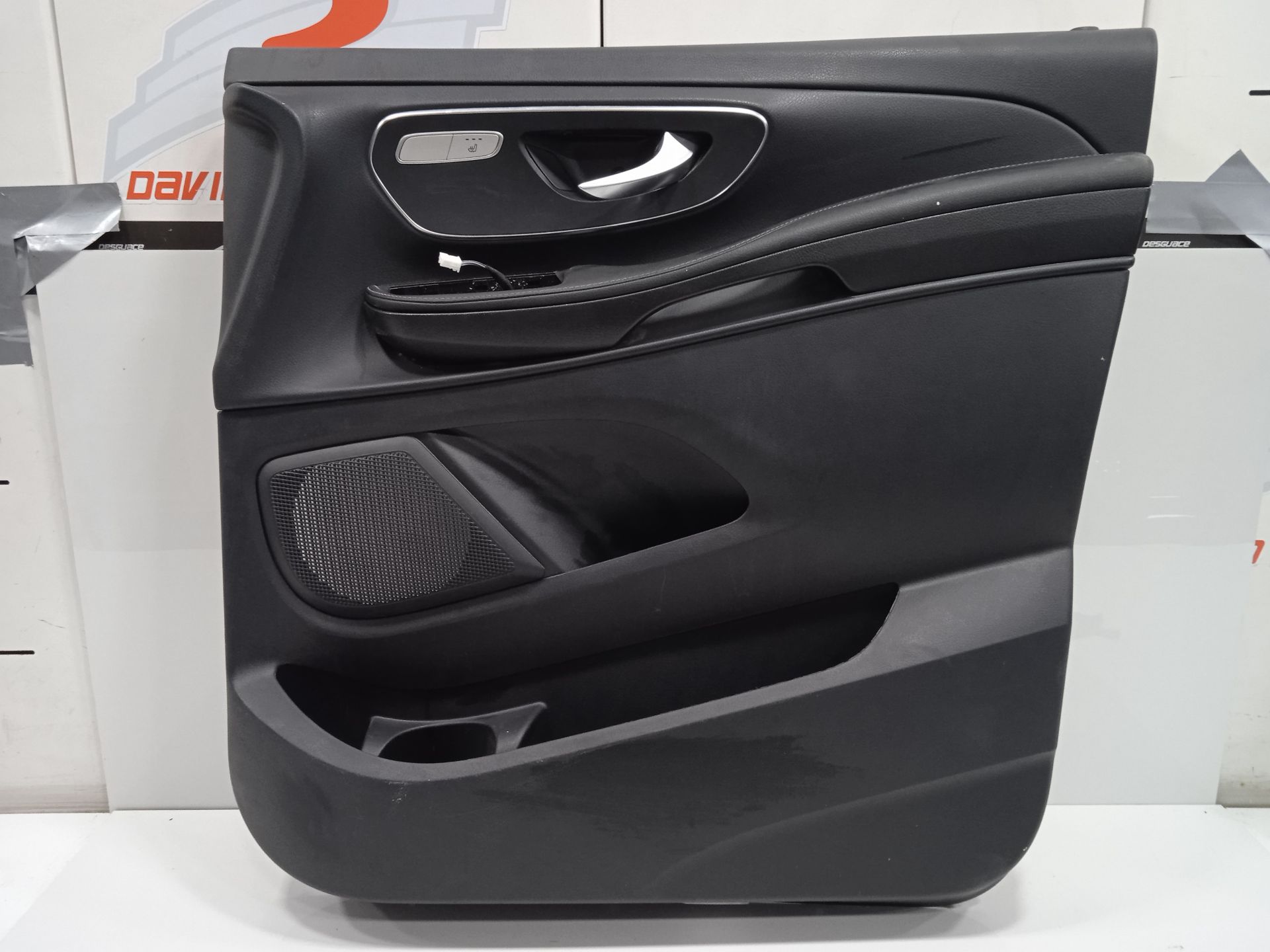PAÑO PUERTA DELANTERO DERECHO MERCEDES-BENZ EQV -CLASE (447) *