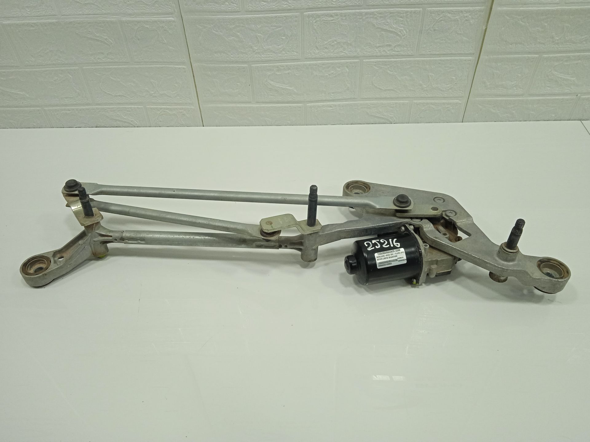 MOTOR LIMPIA DELANTERO foto 4