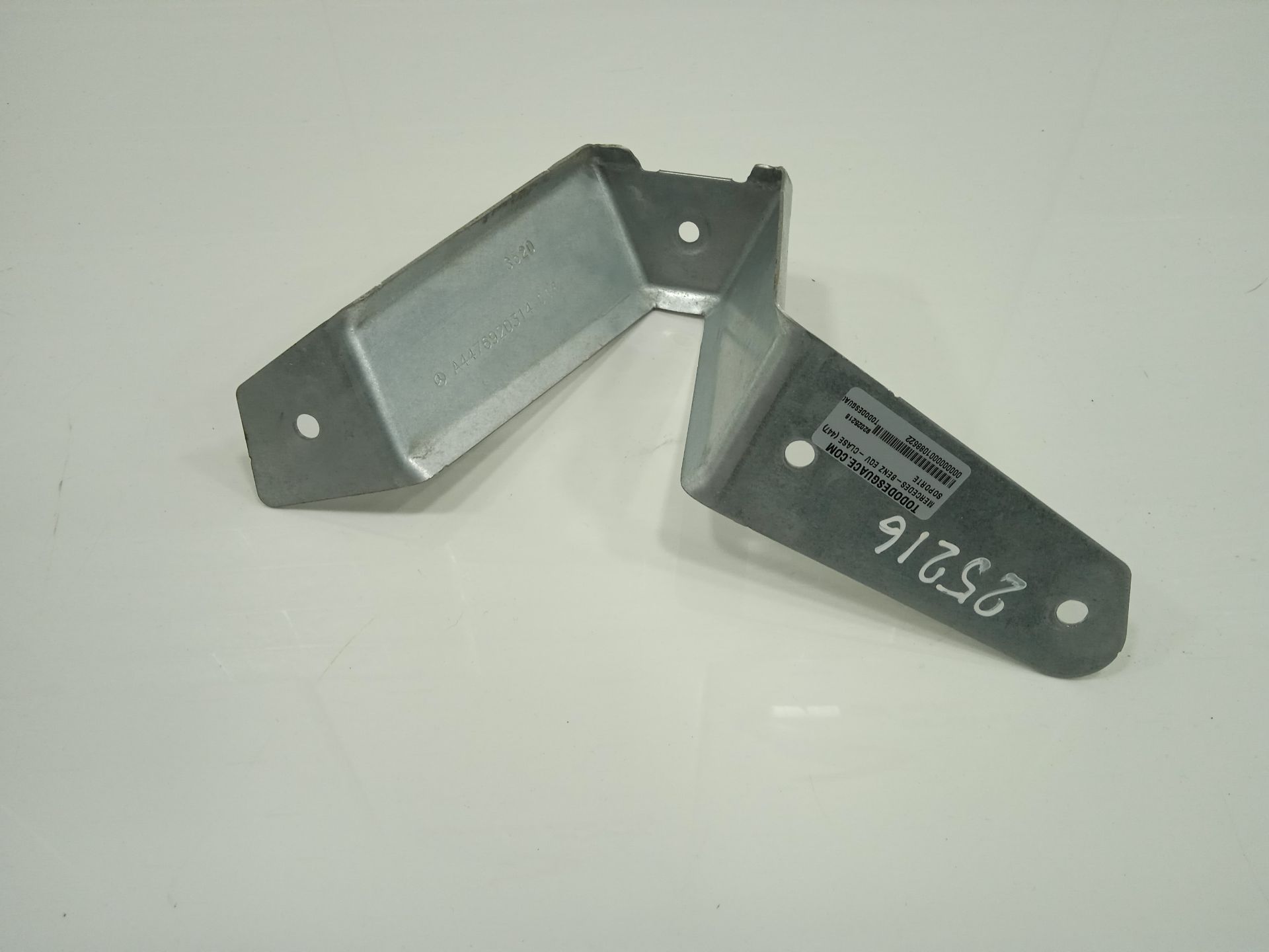 SOPORTE MERCEDES-BENZ EQV -CLASE (447) *