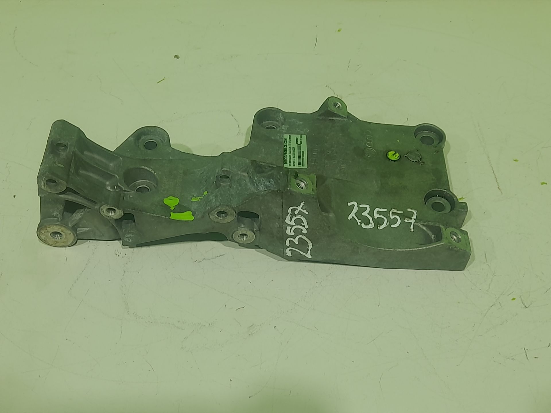 SOPORTE ALTERNADOR VOLKSWAGEN TOURAN (1T1) Advance