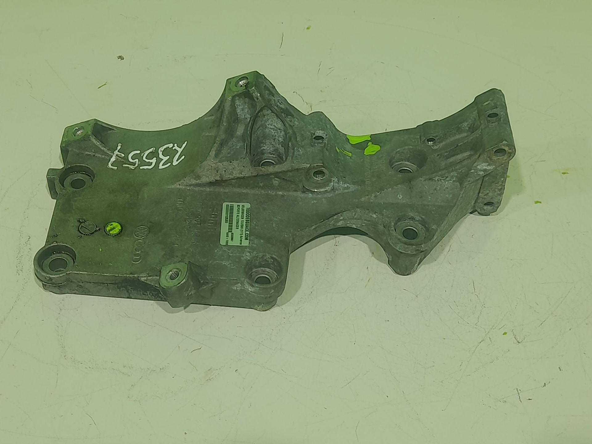 SOPORTE ALTERNADOR VOLKSWAGEN TOURAN (1T1) Advance