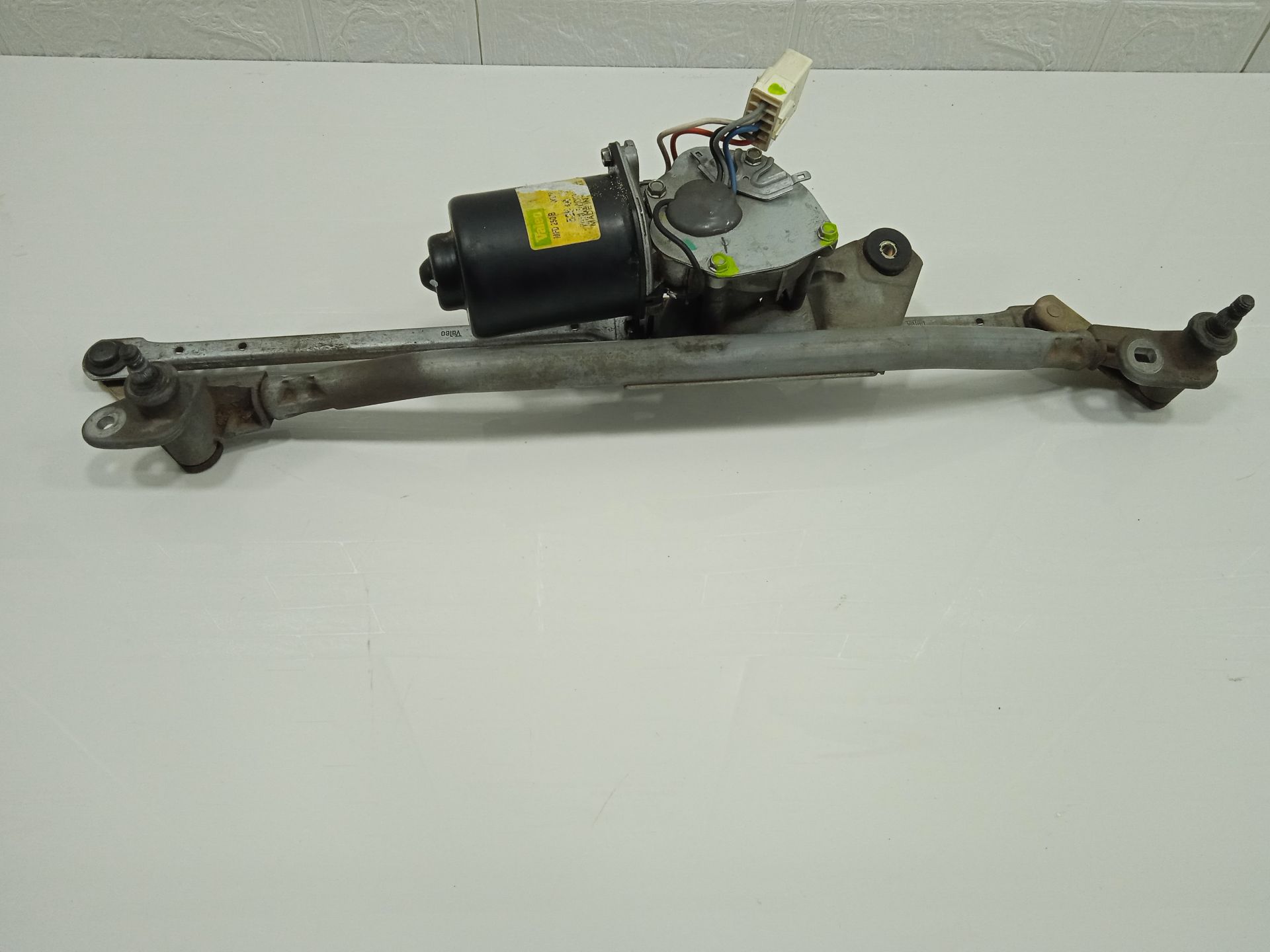 MOTOR LIMPIA DELANTERO foto 3