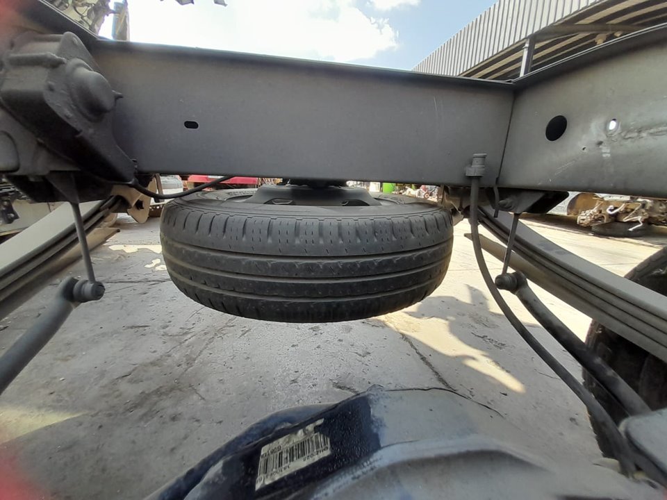 SOPORTE RUEDA REPUESTO RENAULT MASTER KOFFERAUFBAU L3H1 3,5t
