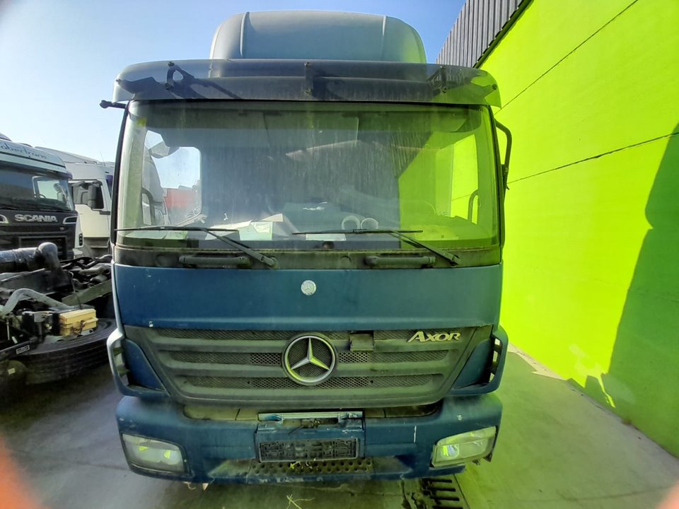 MERCEDES-BENZ AXOR 2-EJES 18 TON 2004 -> * foto 2