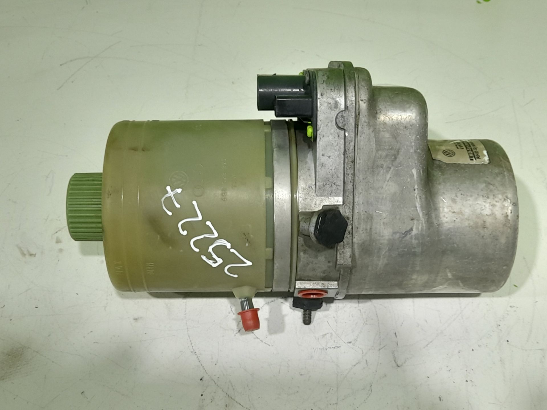 BOMBA DIRECCION ELECTRICA VOLKSWAGEN POLO (9N3) Advance