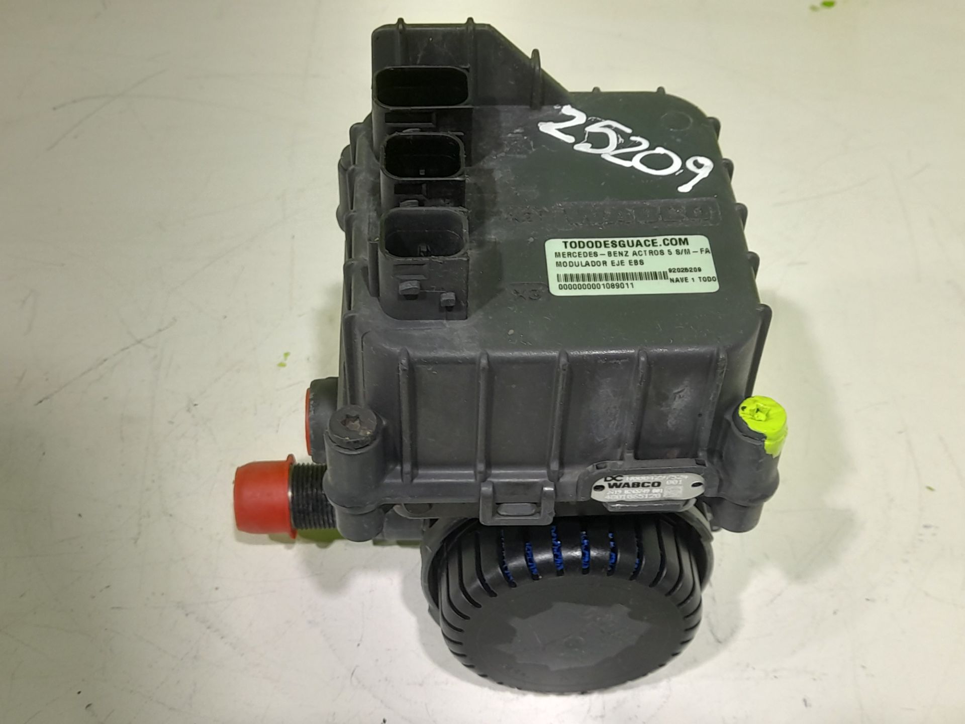 MODULADOR EJE EBS MERCEDES-BENZ ACTROS 5 S/M-FAHRERHAUS 2-ACHSER BM 963 Fg 18xx 4x2 L OM471 M ClassicSpace, 2,30 m., Túnel 170 mm