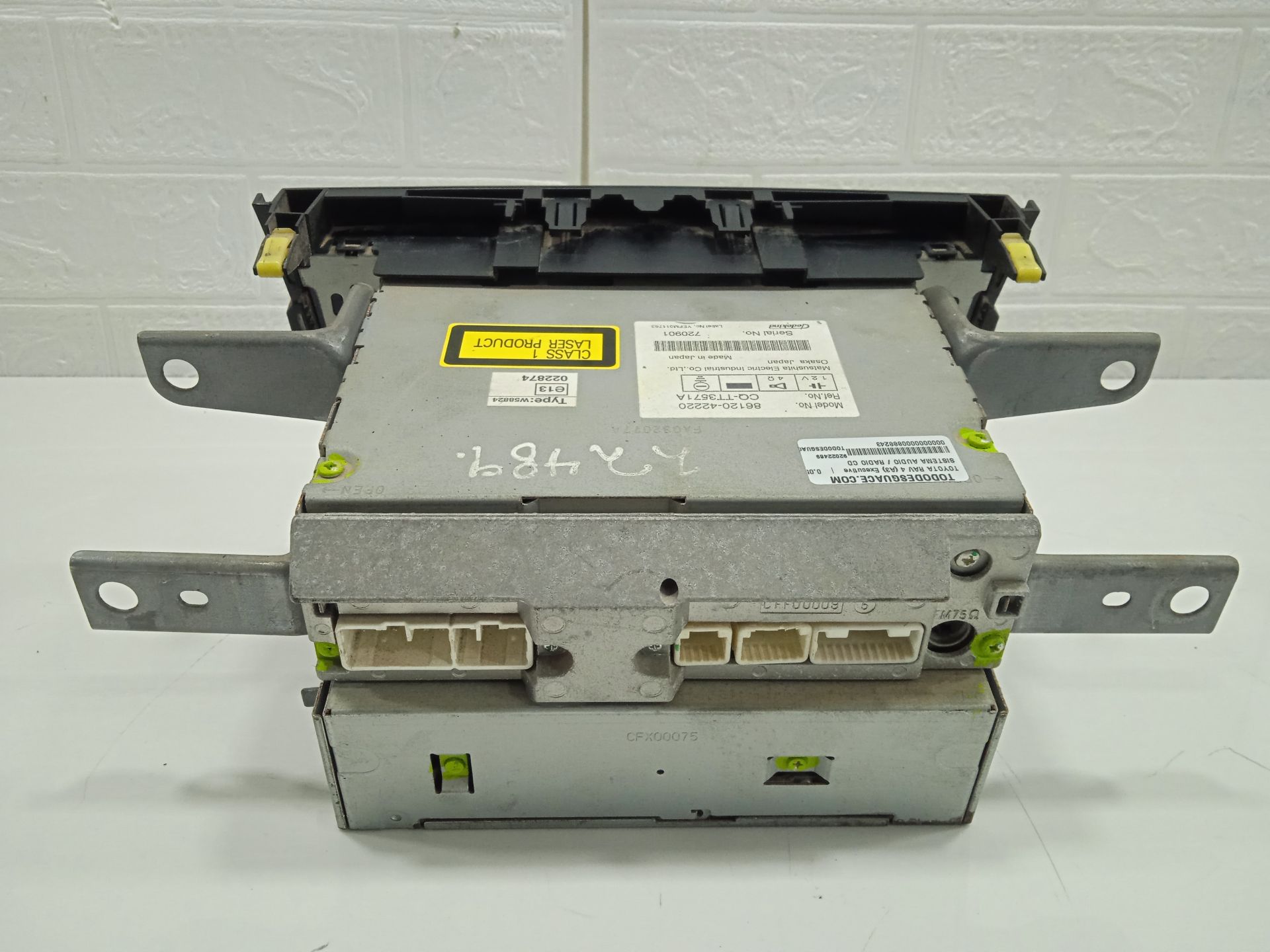 SISTEMA AUDIO / RADIO CD TOYOTA RAV 4 (A3) Executive   |   0.05 - ...
