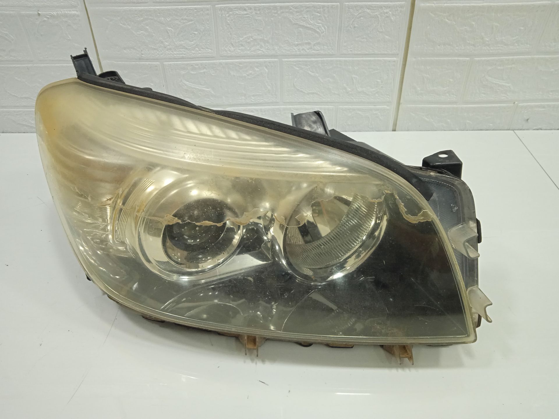 FARO DERECHO TOYOTA RAV 4 (A3) Executive   |   0.05 - ...