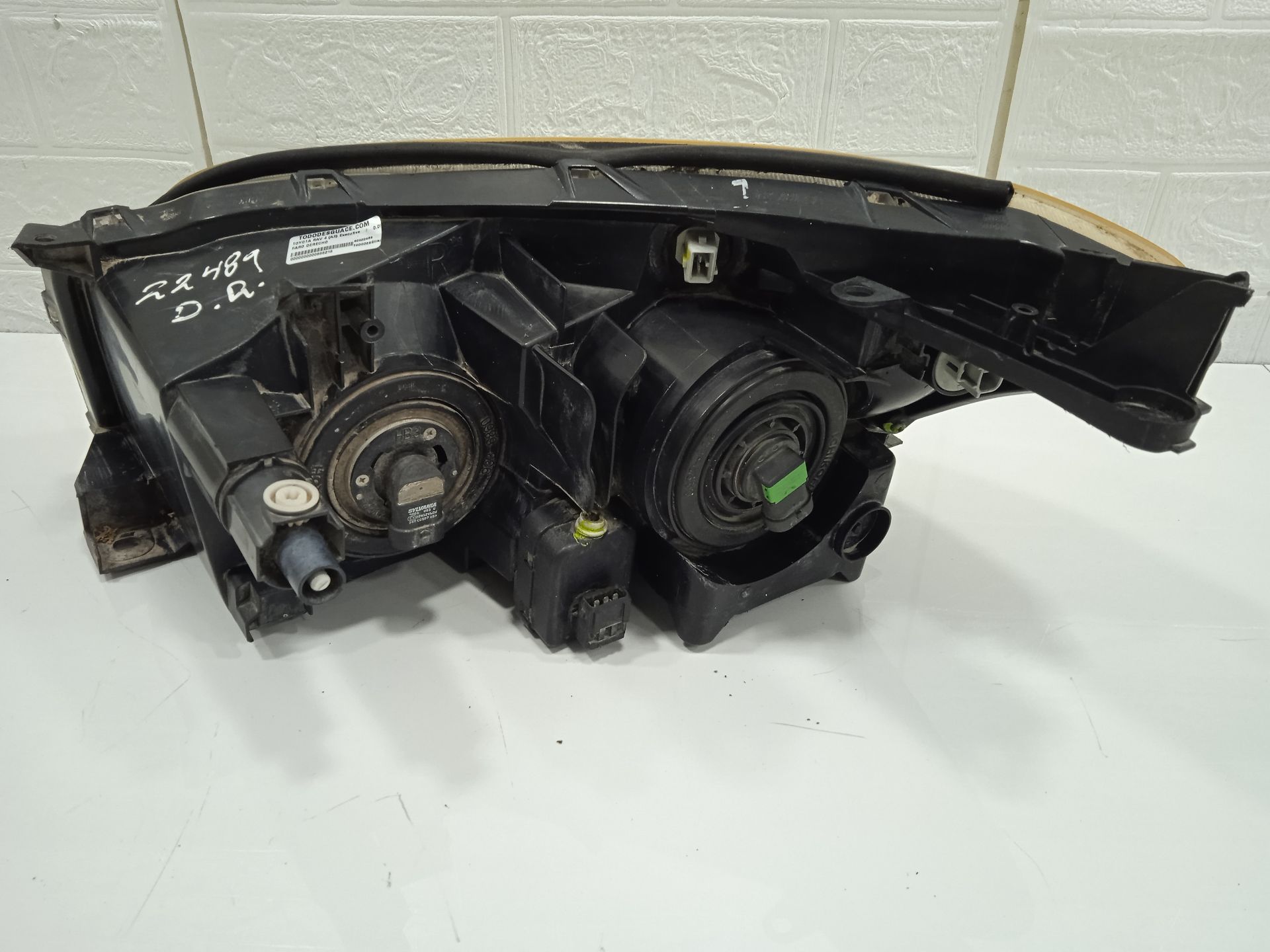 FARO DERECHO TOYOTA RAV 4 (A3) Executive   |   0.05 - ...