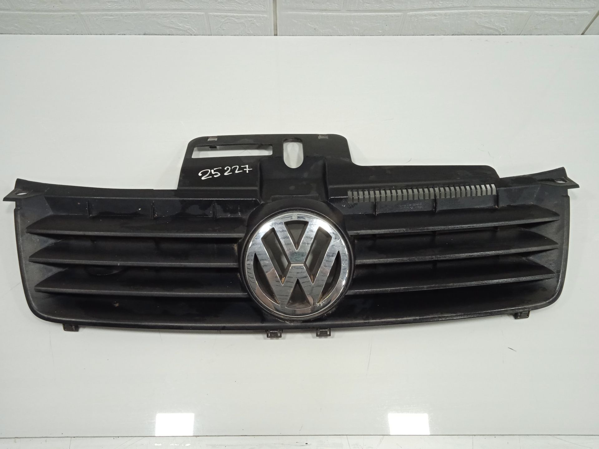 CALANDRA VOLKSWAGEN POLO (9N3) Advance