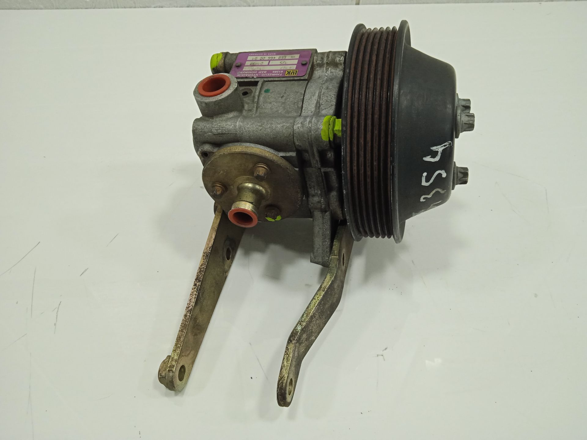 BOMBA DIRECCION ELECTRICA MERCEDES-BENZ VARIO (TW2)SERIE/BM 667/668/670 *