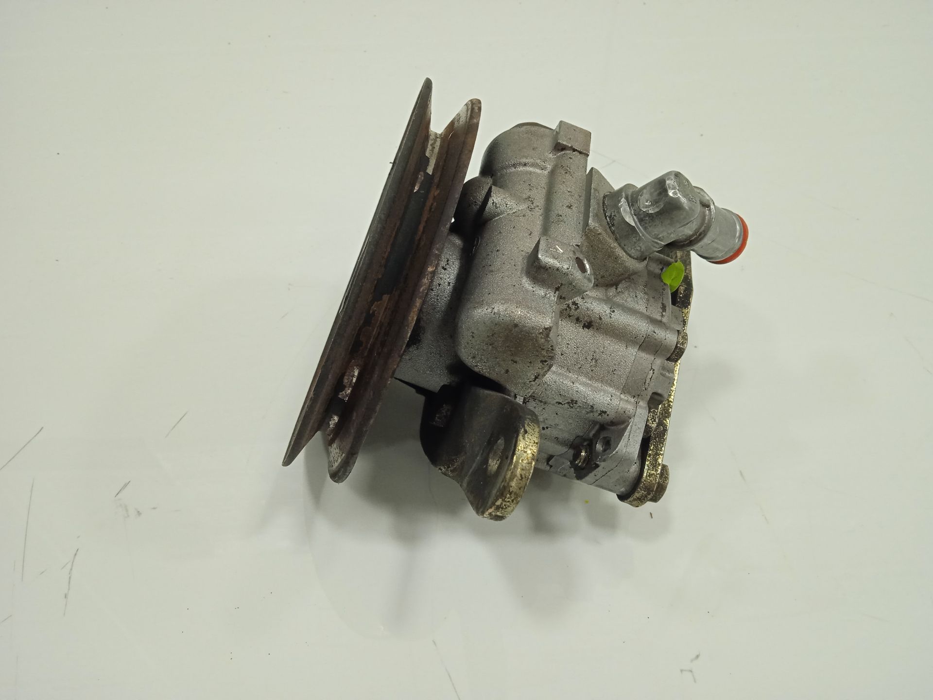 BOMBA DIRECCION NISSAN CABSTAR TL110.35