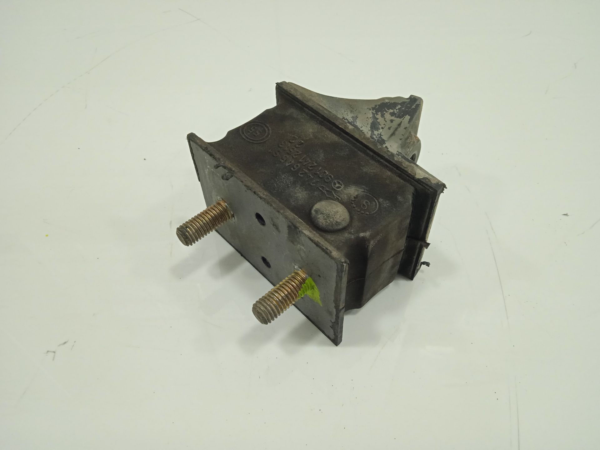 SOPORTE MOTOR MERCEDES-BENZ VARIO (TW2)SERIE/BM 667/668/670 *