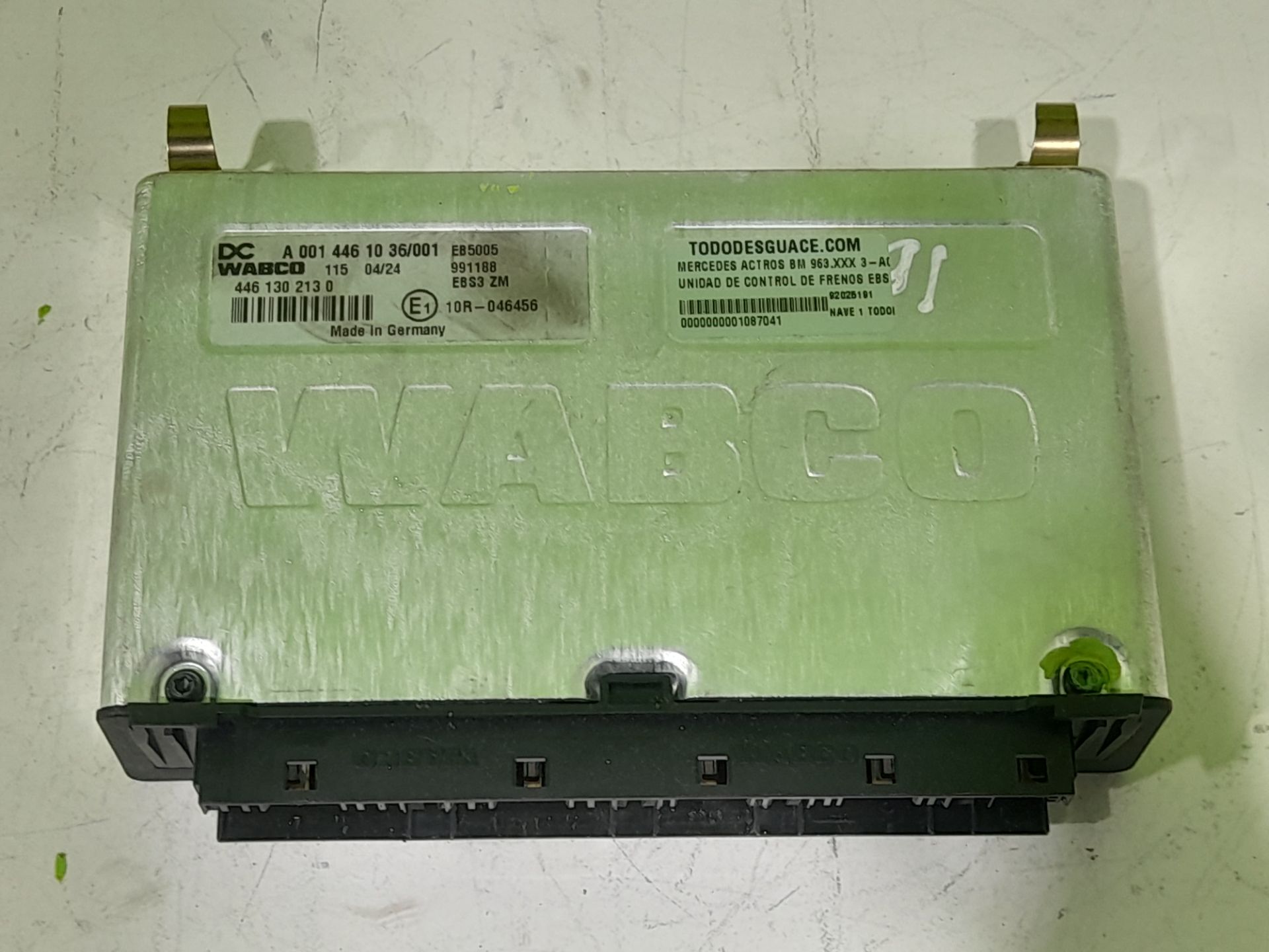 UNIDAD DE CONTROL DE FRENOS EBS MERCEDES-BENZ ACTROS BM 963.XXX 3-ACHSER 25XX 6x2 SZM L BigSpace