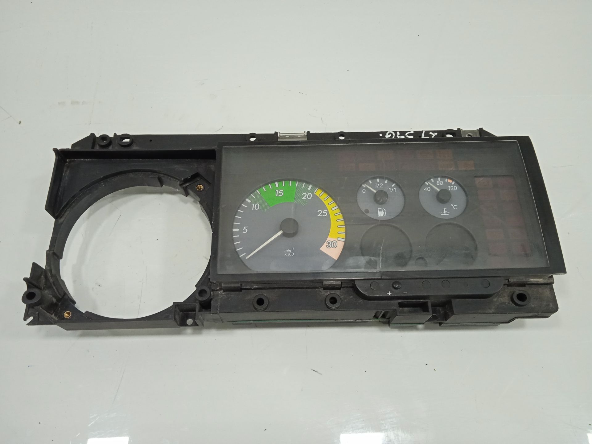 CUADRO INSTRUMENTOS MERCEDES-BENZ VARIO (TW2) BM 668 / 670 FG   / 813 D         OM 904 LA Cabina individual