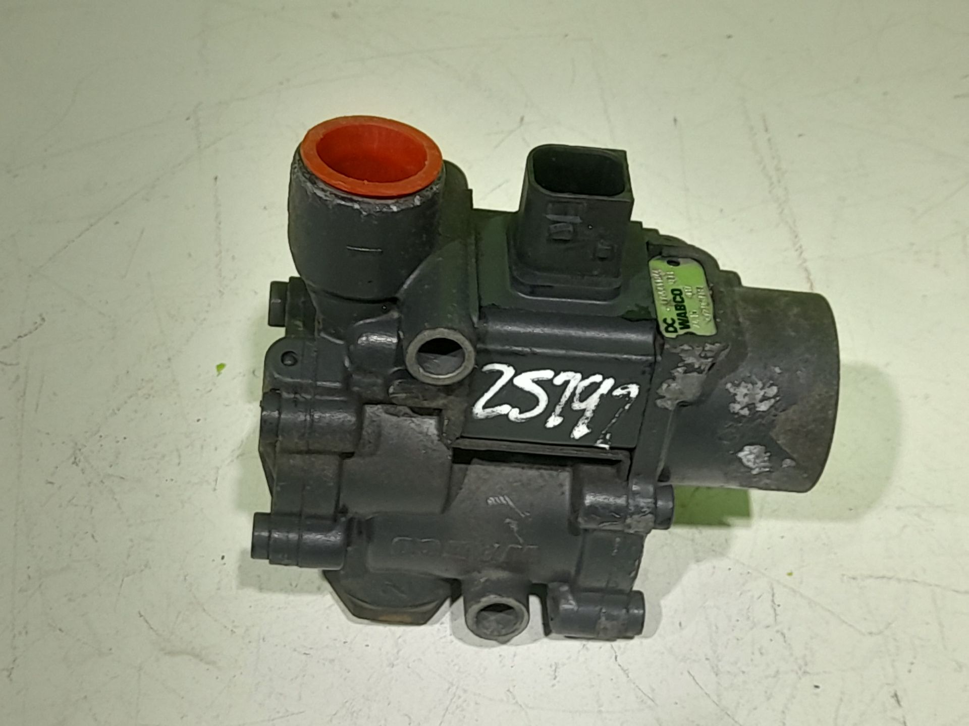 ELECTROVALVULA ABS MERCEDES-BENZ ACTROS BM 963.XXX 3-ACHSER 25XX 6x2 SZM L BigSpace
